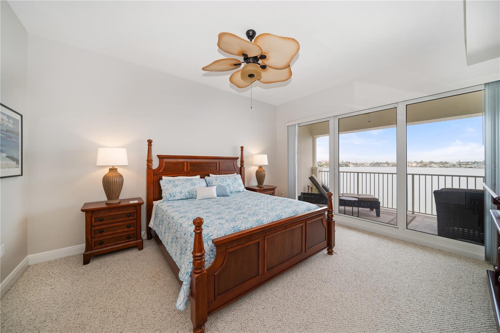 Image 18 of 46 For 17735 Gulf Boulevard 304