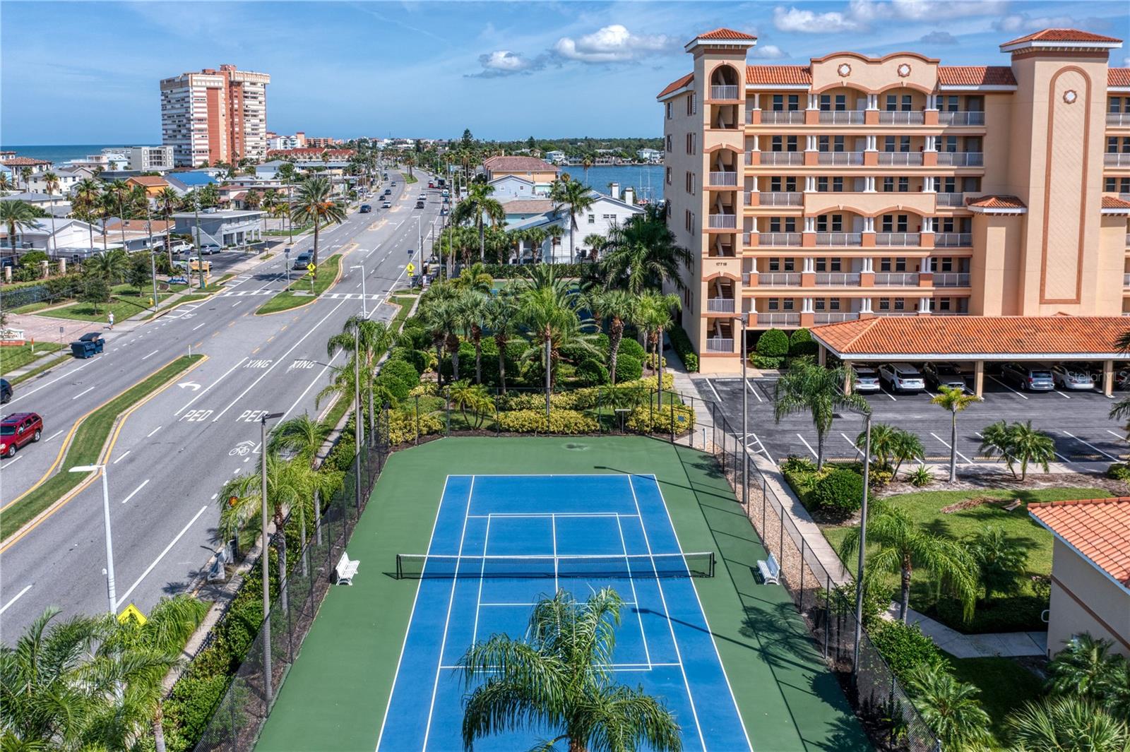 Image 40 of 46 For 17735 Gulf Boulevard 304