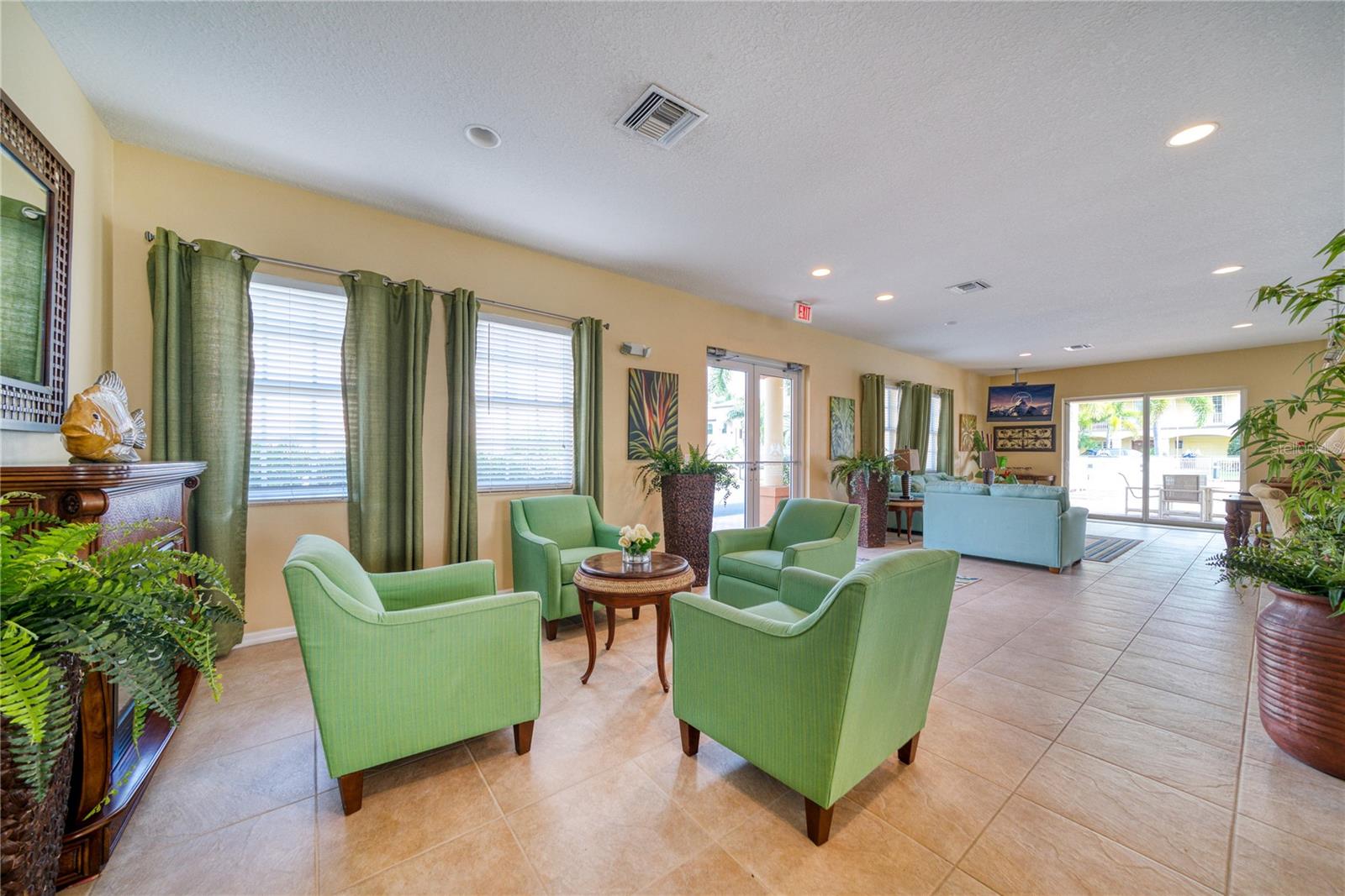 Image 44 of 46 For 17735 Gulf Boulevard 304