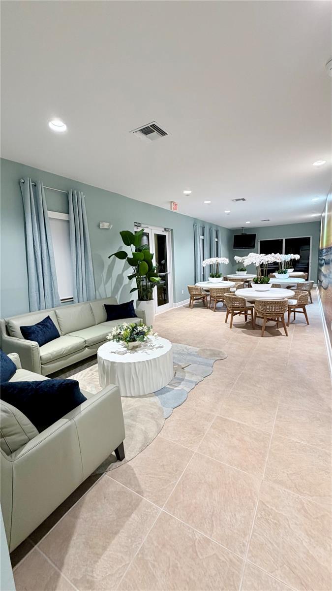 Image 54 of 64 For 17735 Gulf Boulevard 304