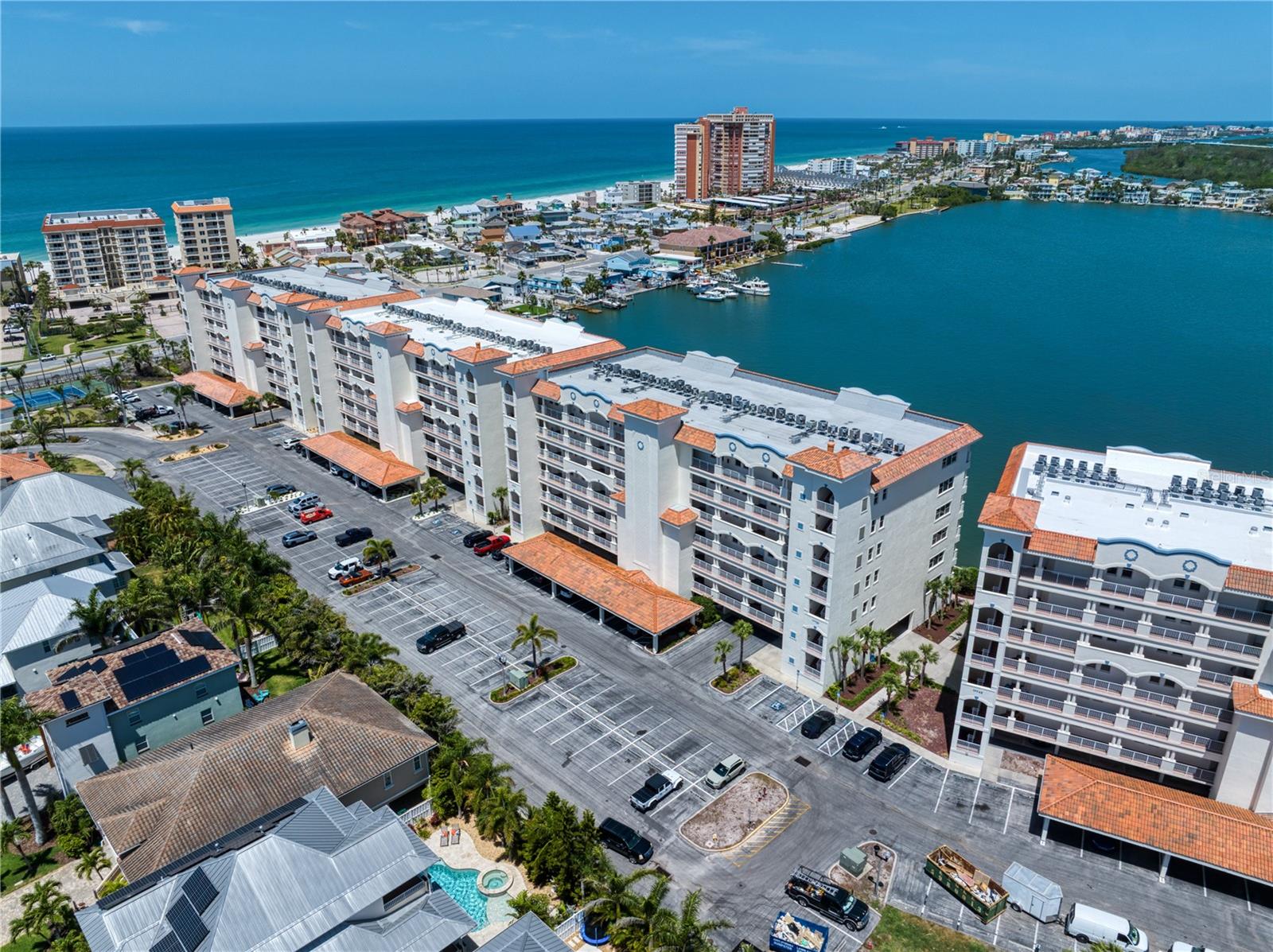 Image 6 of 46 For 17735 Gulf Boulevard 304