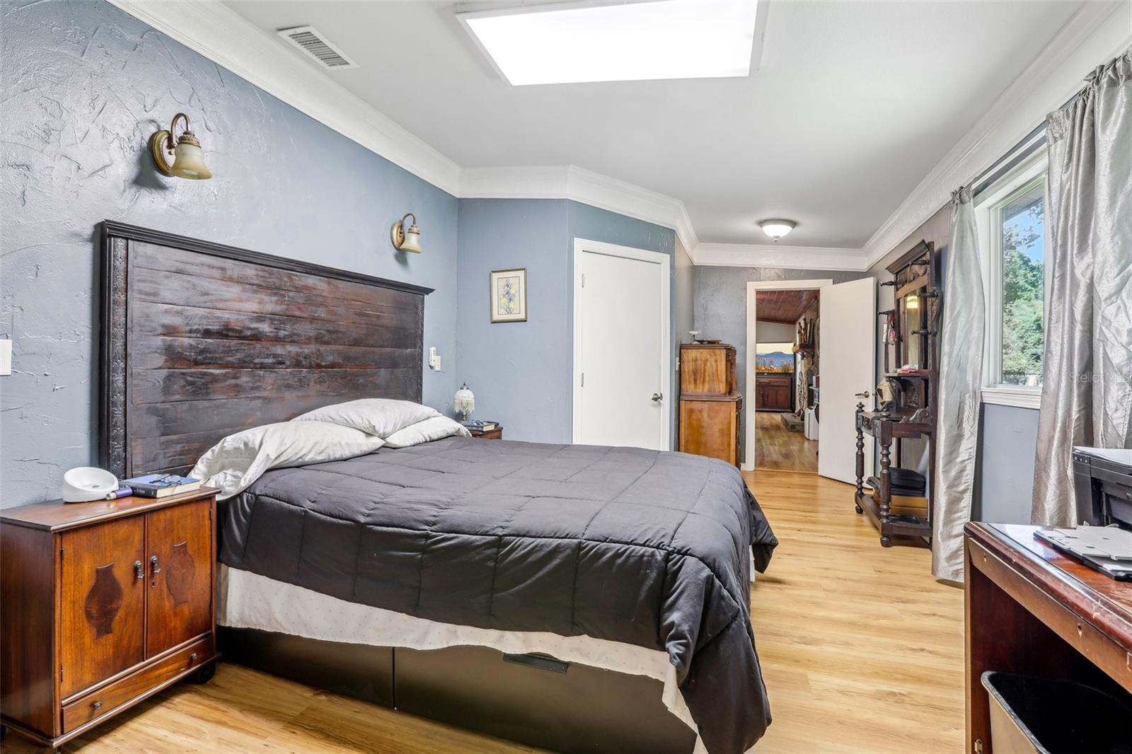 Image 44 of 58 For 10565 Bessemer Street