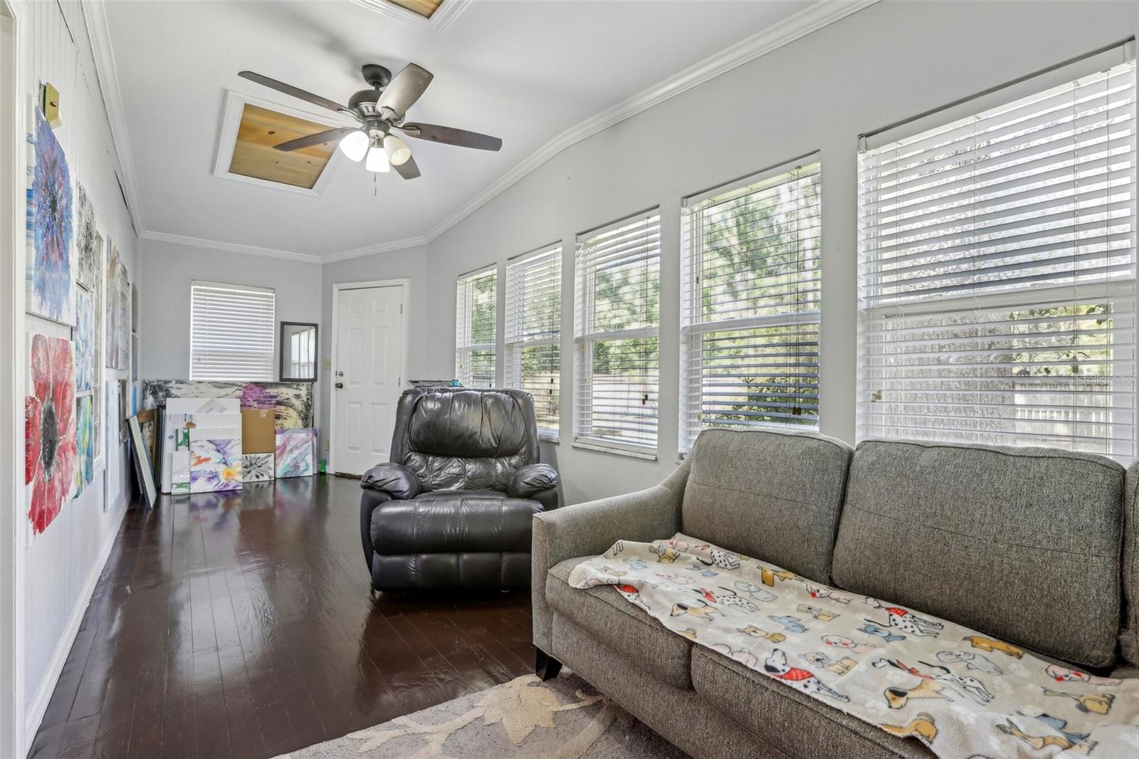 Image 5 of 58 For 10565 Bessemer Street