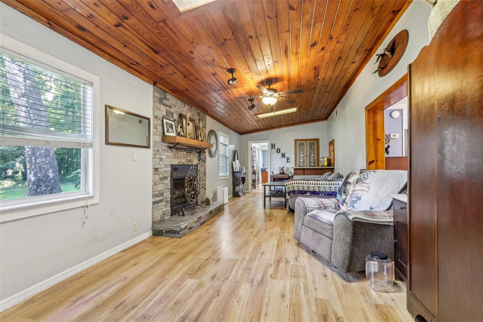 Image 8 of 58 For 10565 Bessemer Street