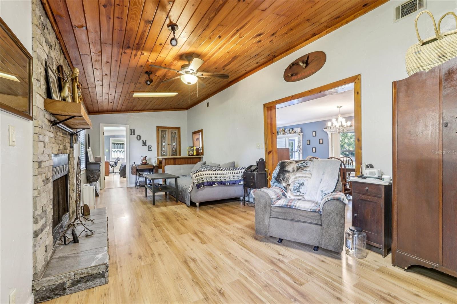 Image 9 of 58 For 10565 Bessemer Street