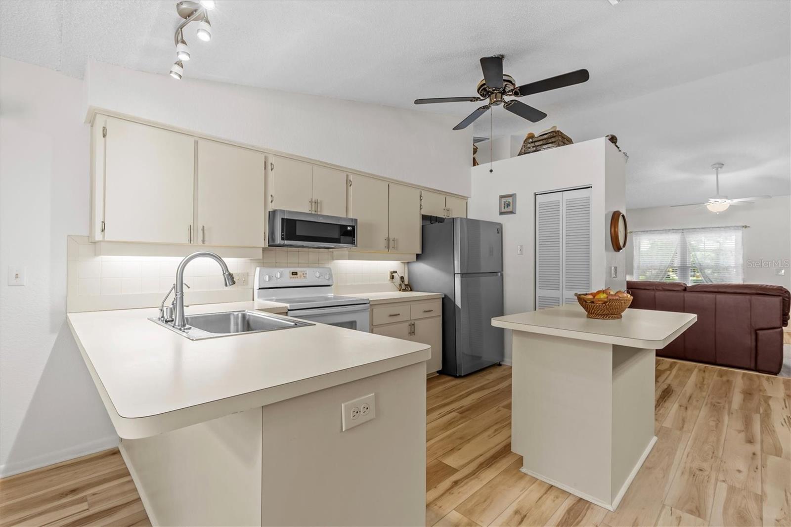 Image 11 of 36 For 1017 Hamilton Avenue