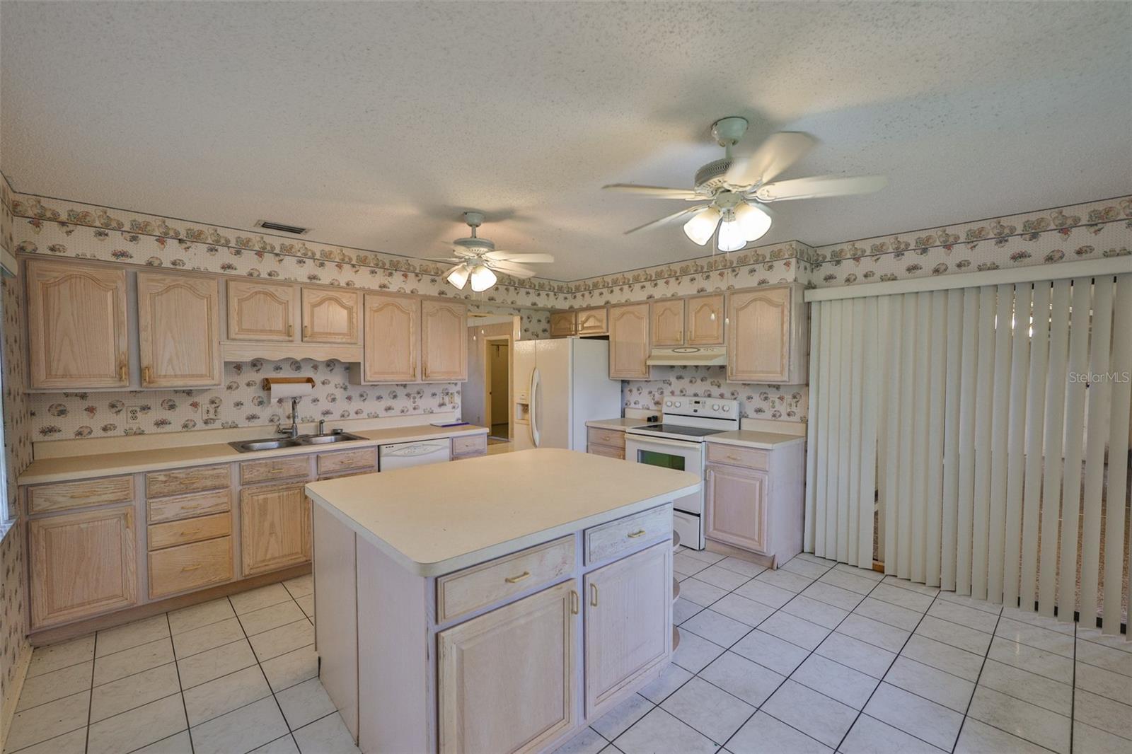 Image 11 of 45 For 1915 Del Webb Boulevard