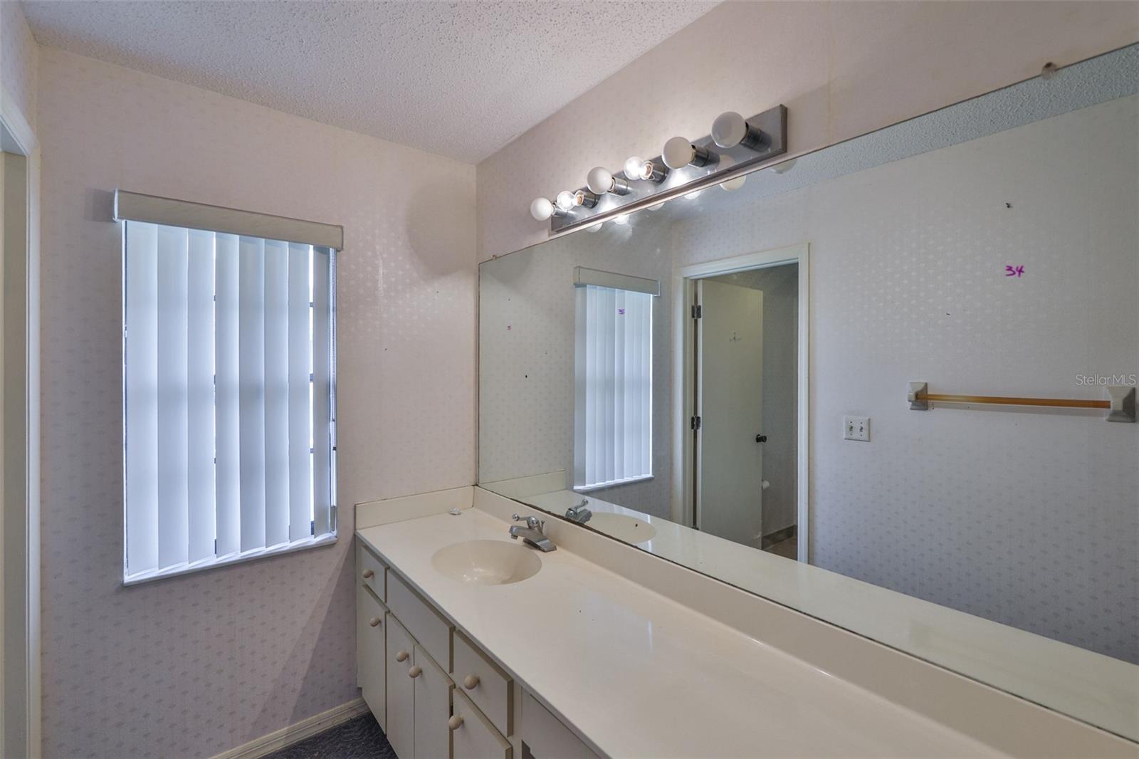 Image 18 of 45 For 1915 Del Webb Boulevard