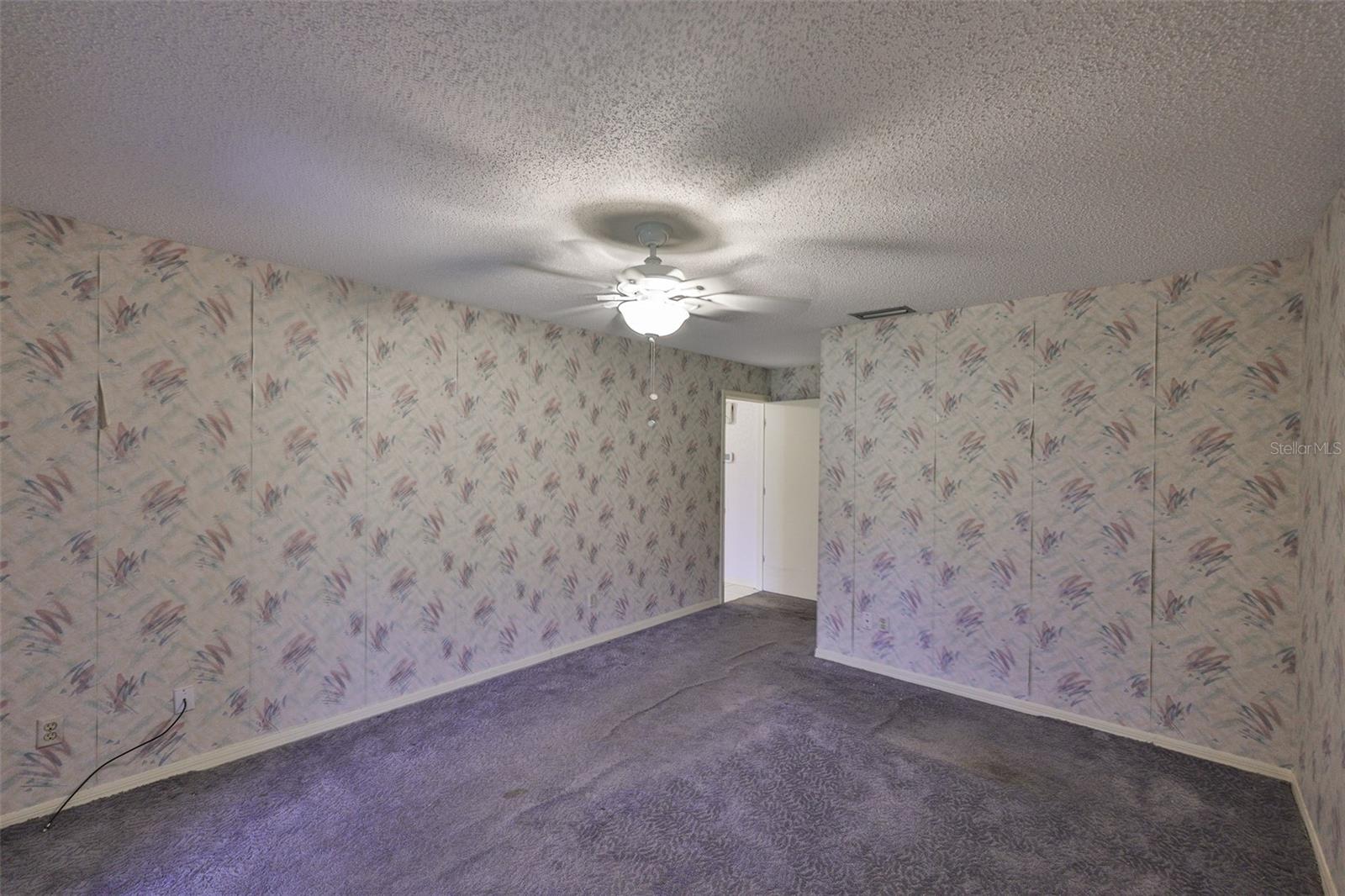 Image 20 of 45 For 1915 Del Webb Boulevard