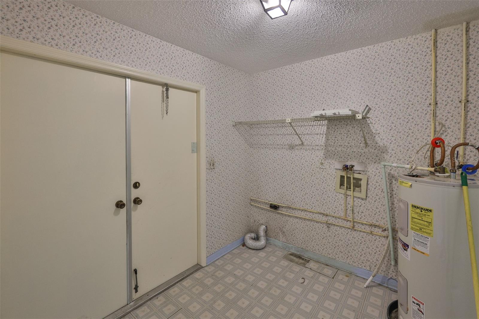 Image 27 of 45 For 1915 Del Webb Boulevard