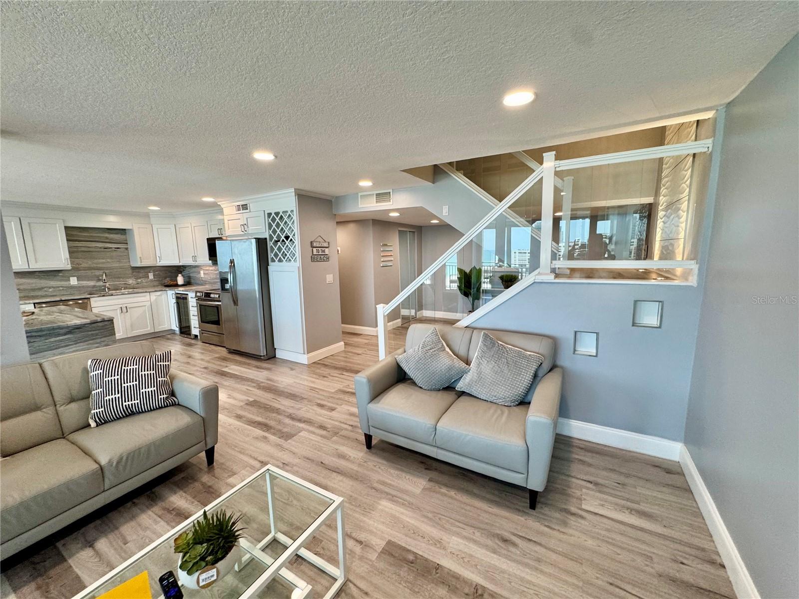 Image 11 of 76 For 1390 Gulf Boulevard Ph-5