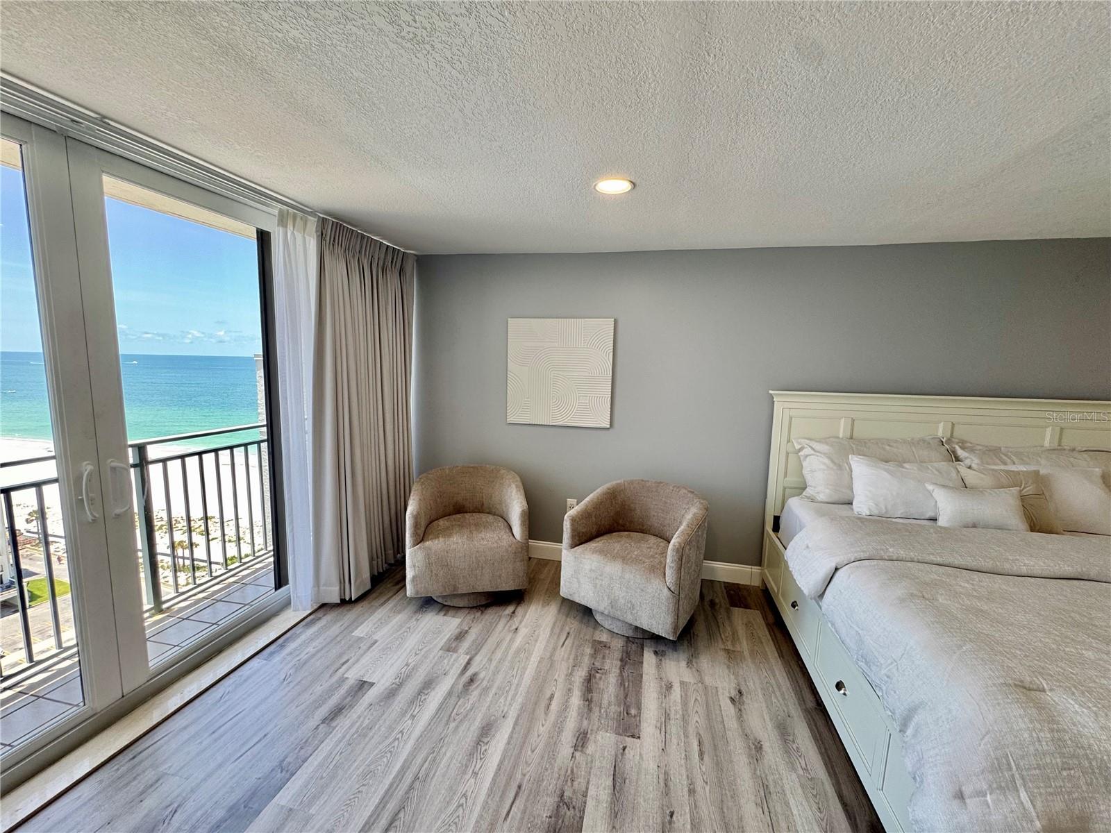 Image 37 of 76 For 1390 Gulf Boulevard Ph-5