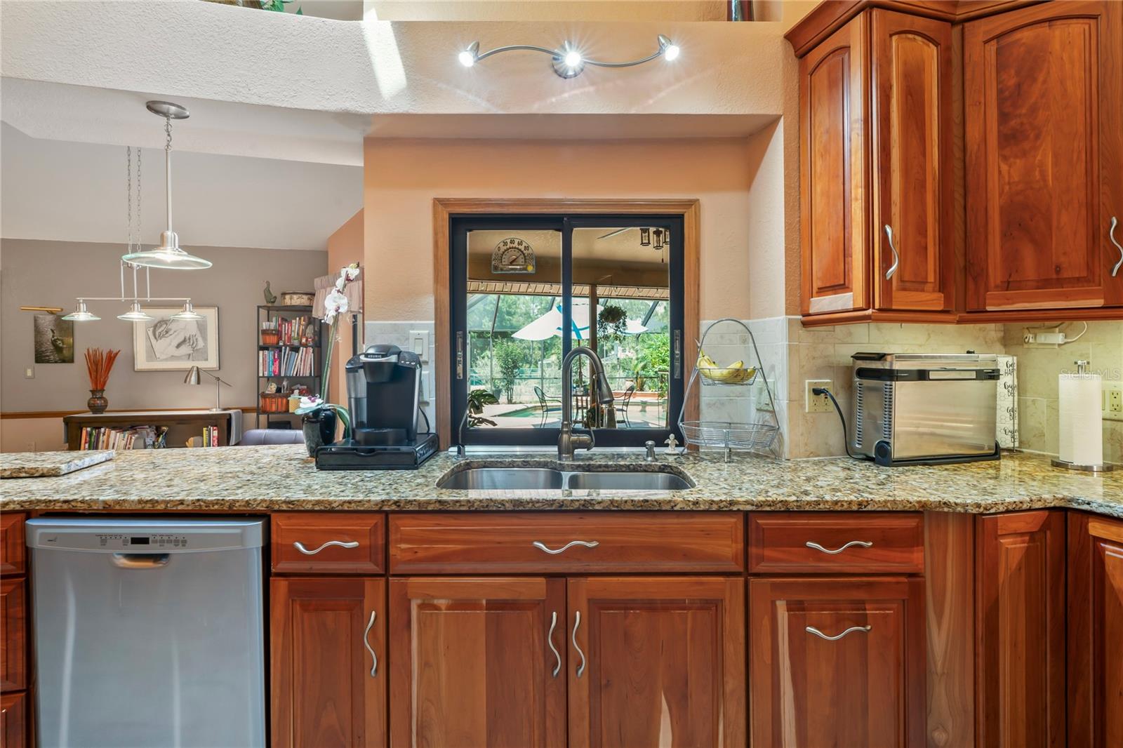 Image 14 of 99 For 7353 Dogwood Crescent