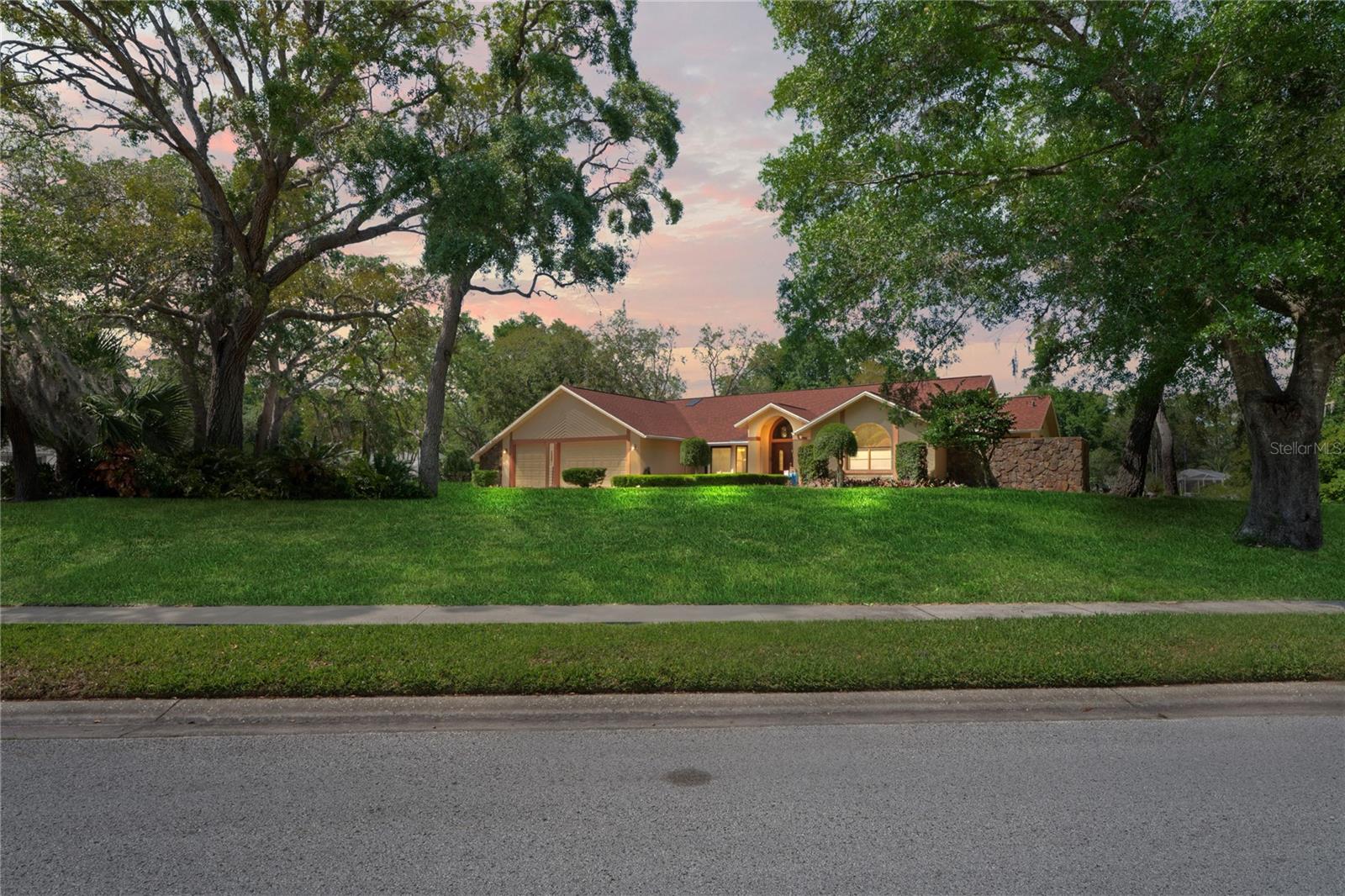 Image 2 of 99 For 7353 Dogwood Crescent