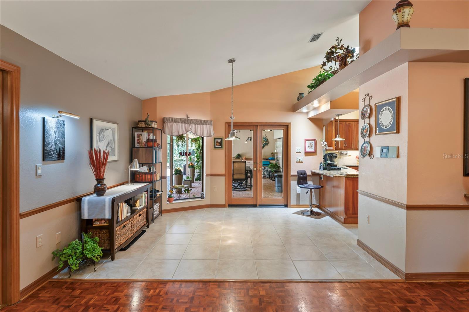 Image 21 of 99 For 7353 Dogwood Crescent