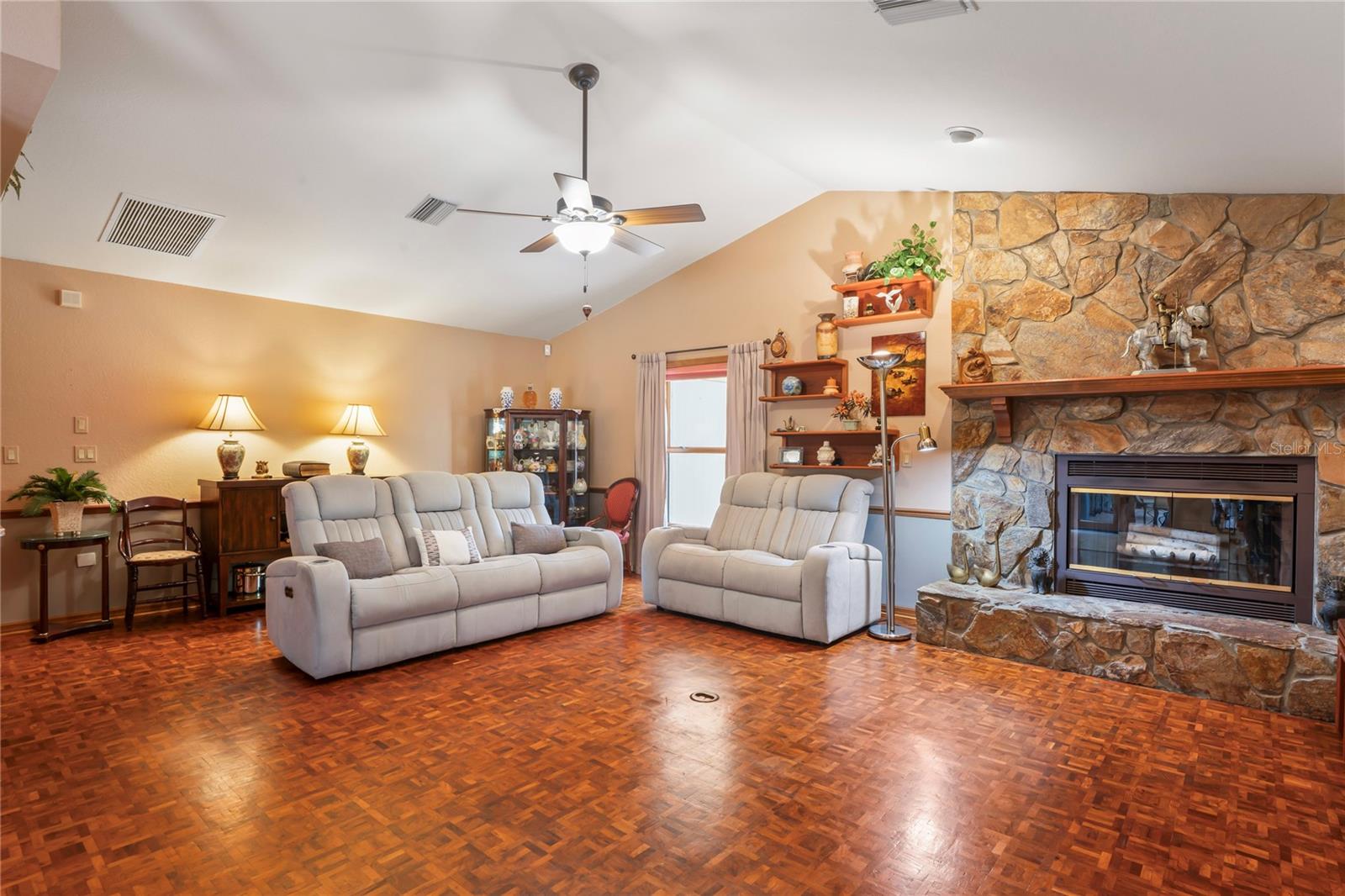 Image 27 of 99 For 7353 Dogwood Crescent