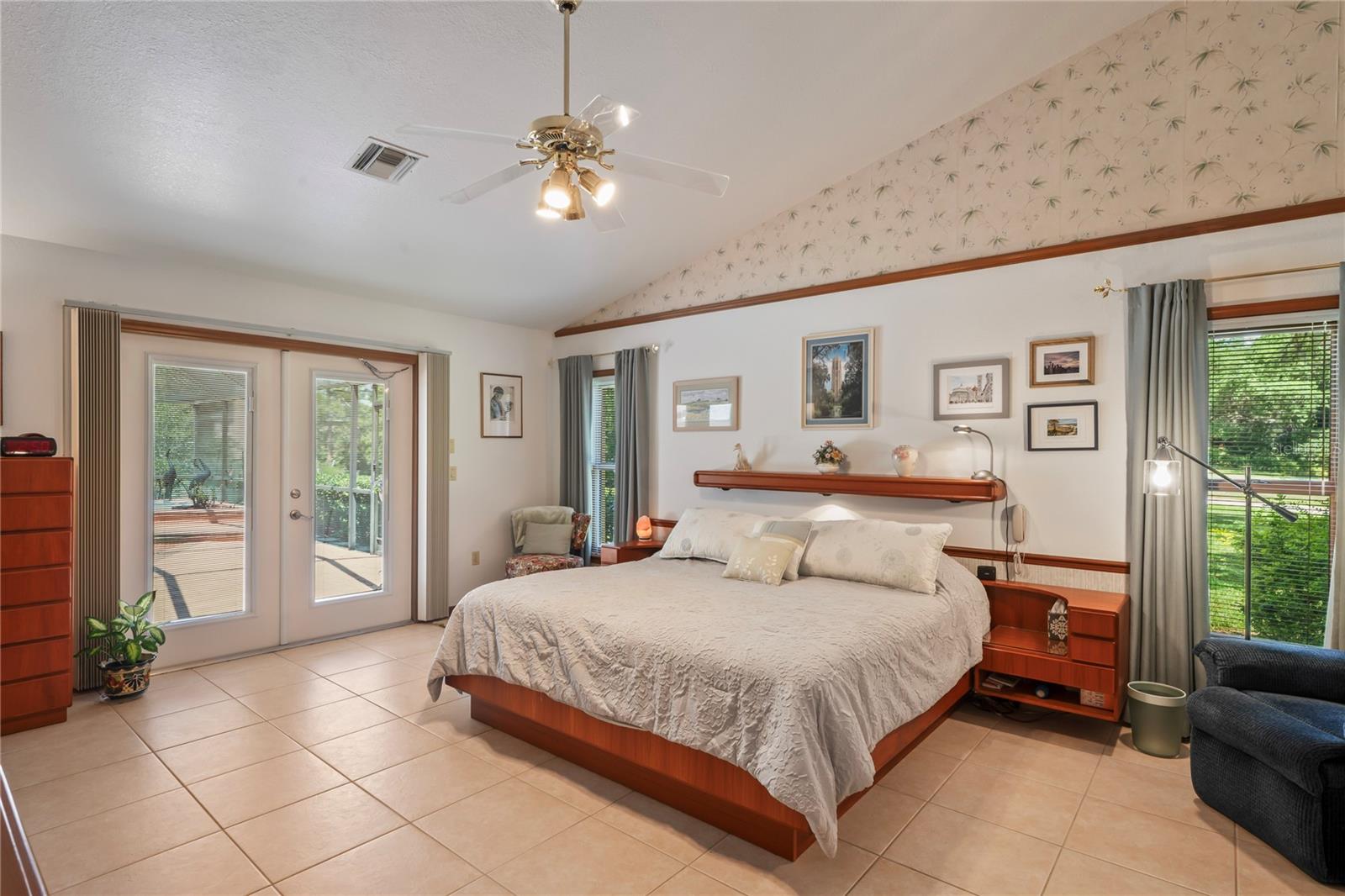 Image 32 of 99 For 7353 Dogwood Crescent
