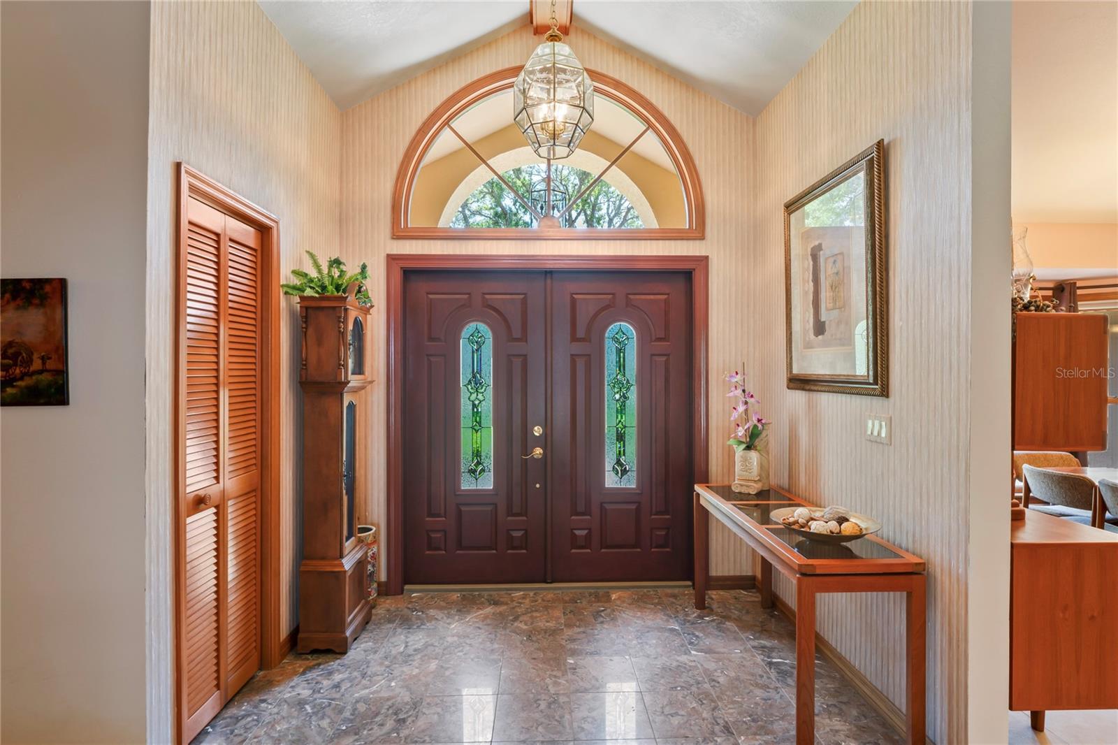 Image 5 of 99 For 7353 Dogwood Crescent