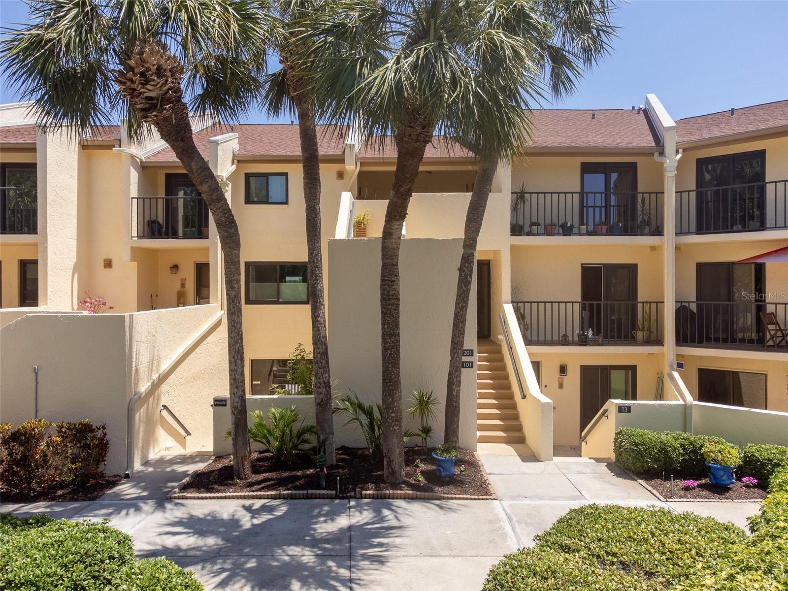 Details for 7500 Sunshine Skyway Lane S 201, ST PETERSBURG, FL 33711