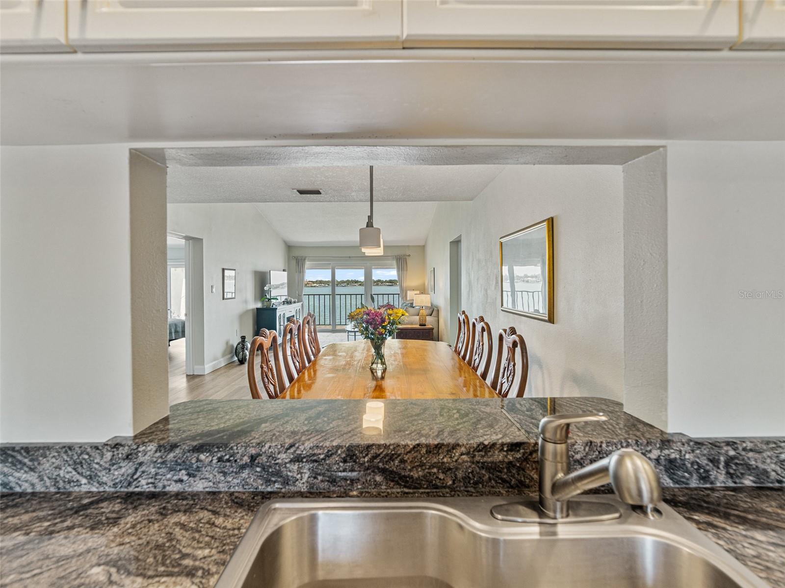 Image 11 of 39 For 7500 Sunshine Skyway Lane S 201