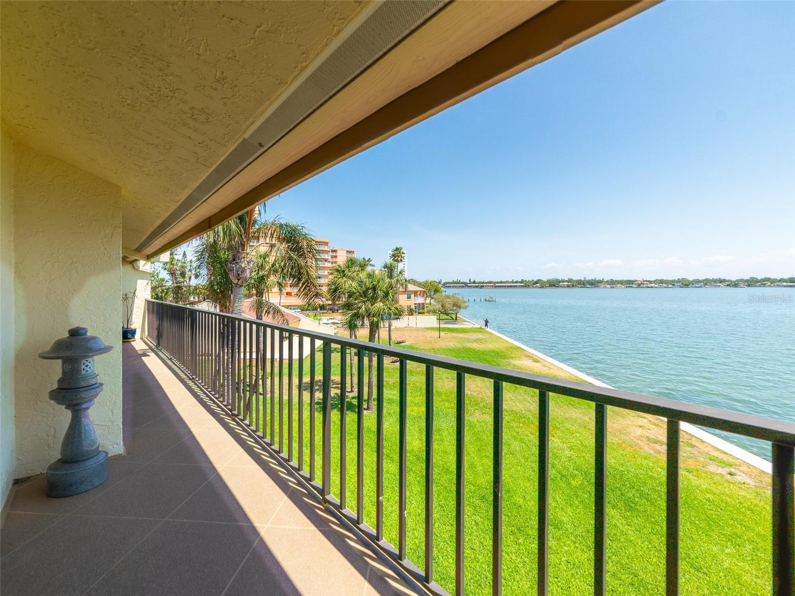 Image 26 of 39 For 7500 Sunshine Skyway Lane S 201