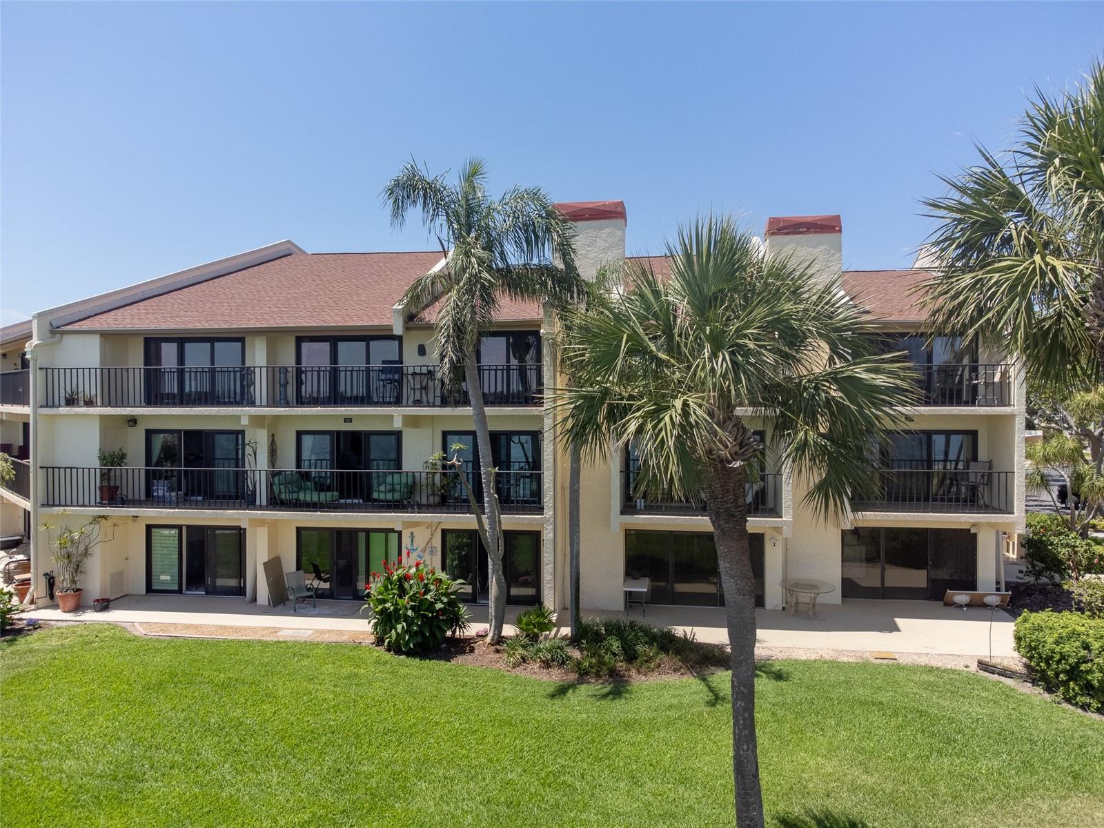 Image 3 of 39 For 7500 Sunshine Skyway Lane S 201