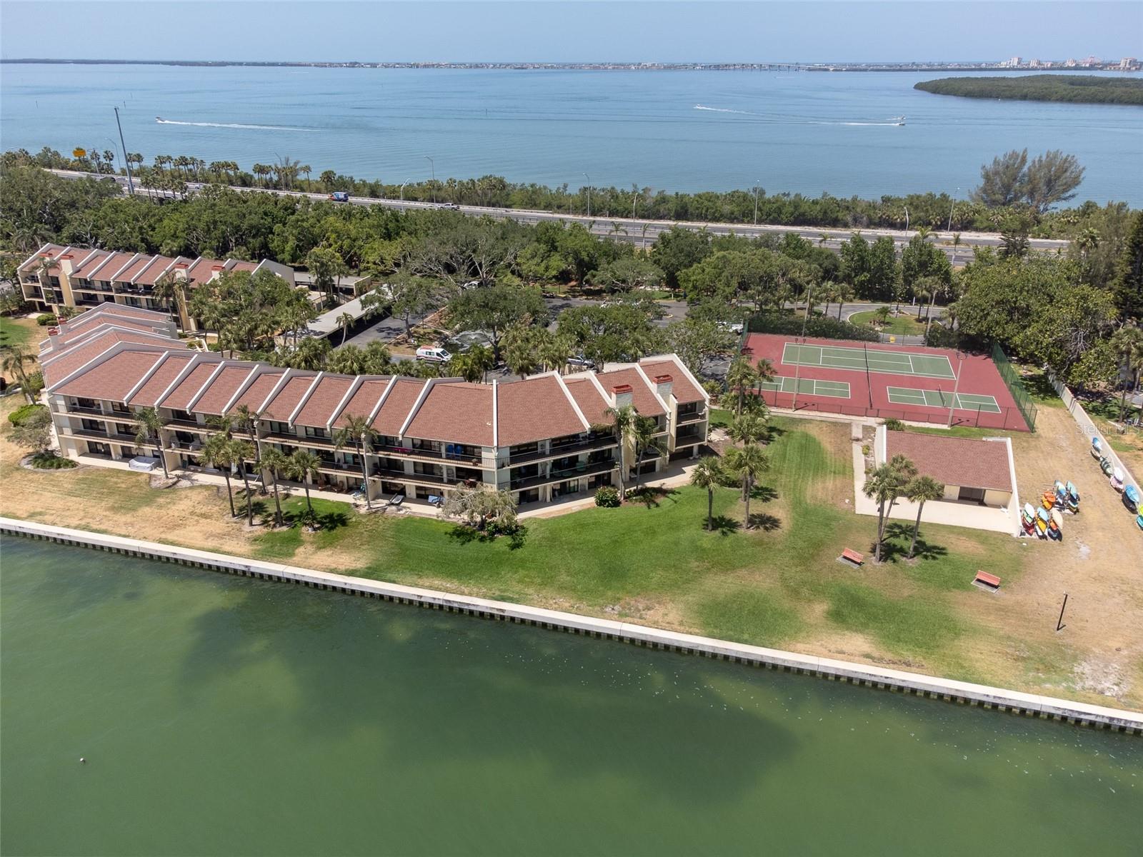 Image 38 of 39 For 7500 Sunshine Skyway Lane S 201