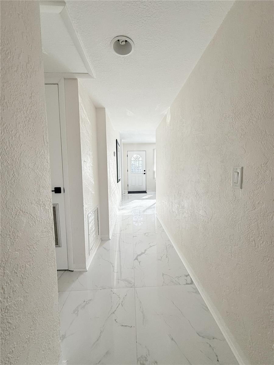 Image 17 of 27 For 635 Mccormick Street