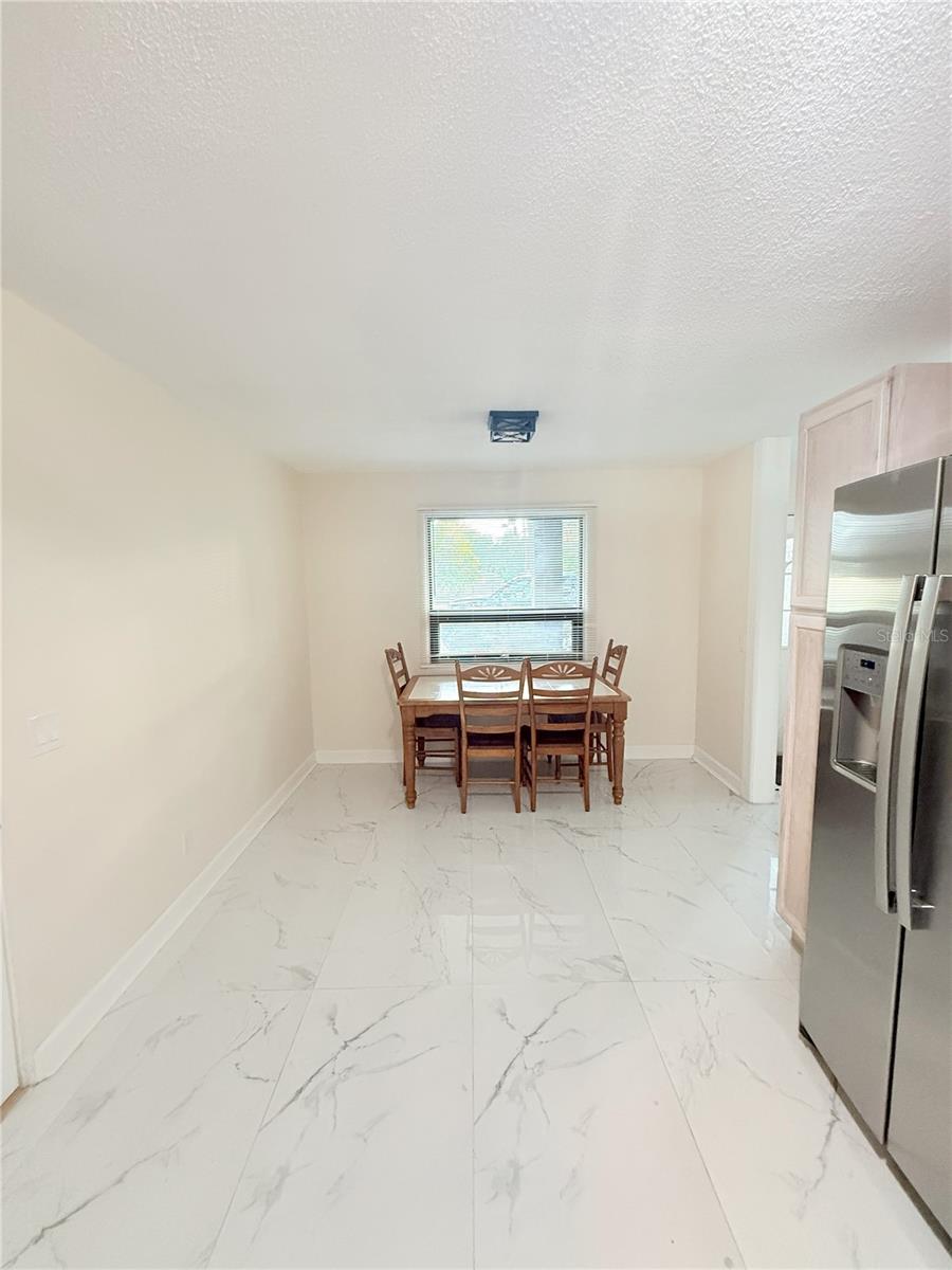 Image 23 of 27 For 635 Mccormick Street