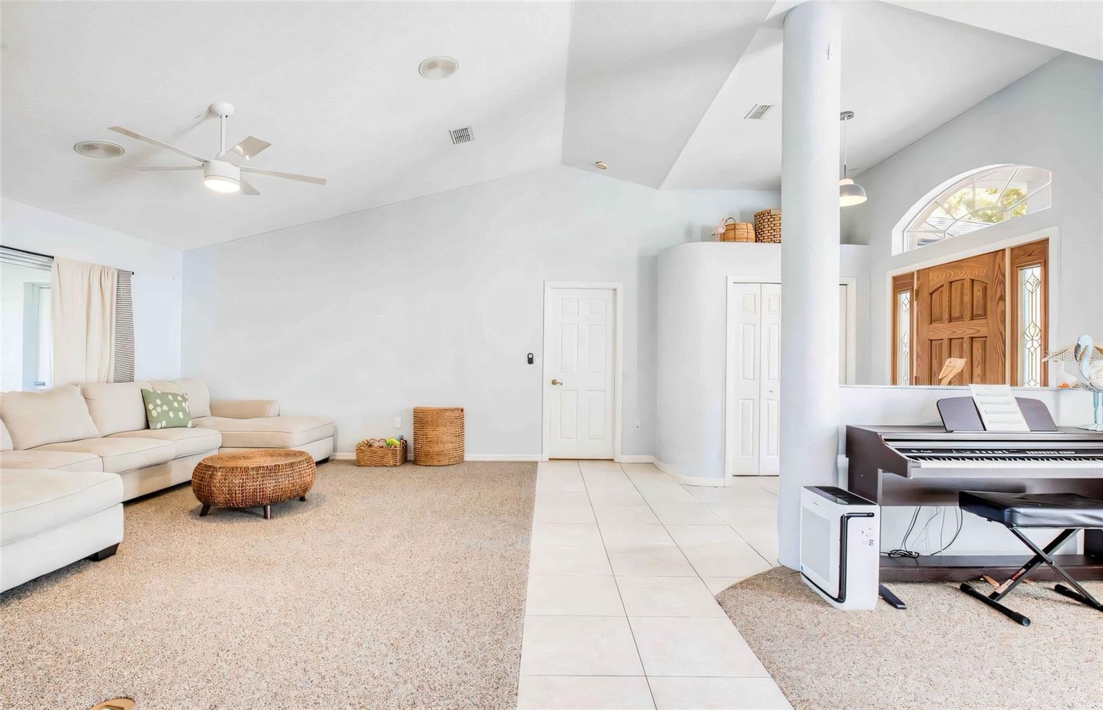 Listing photo id 8 for 8529 Regal Lane