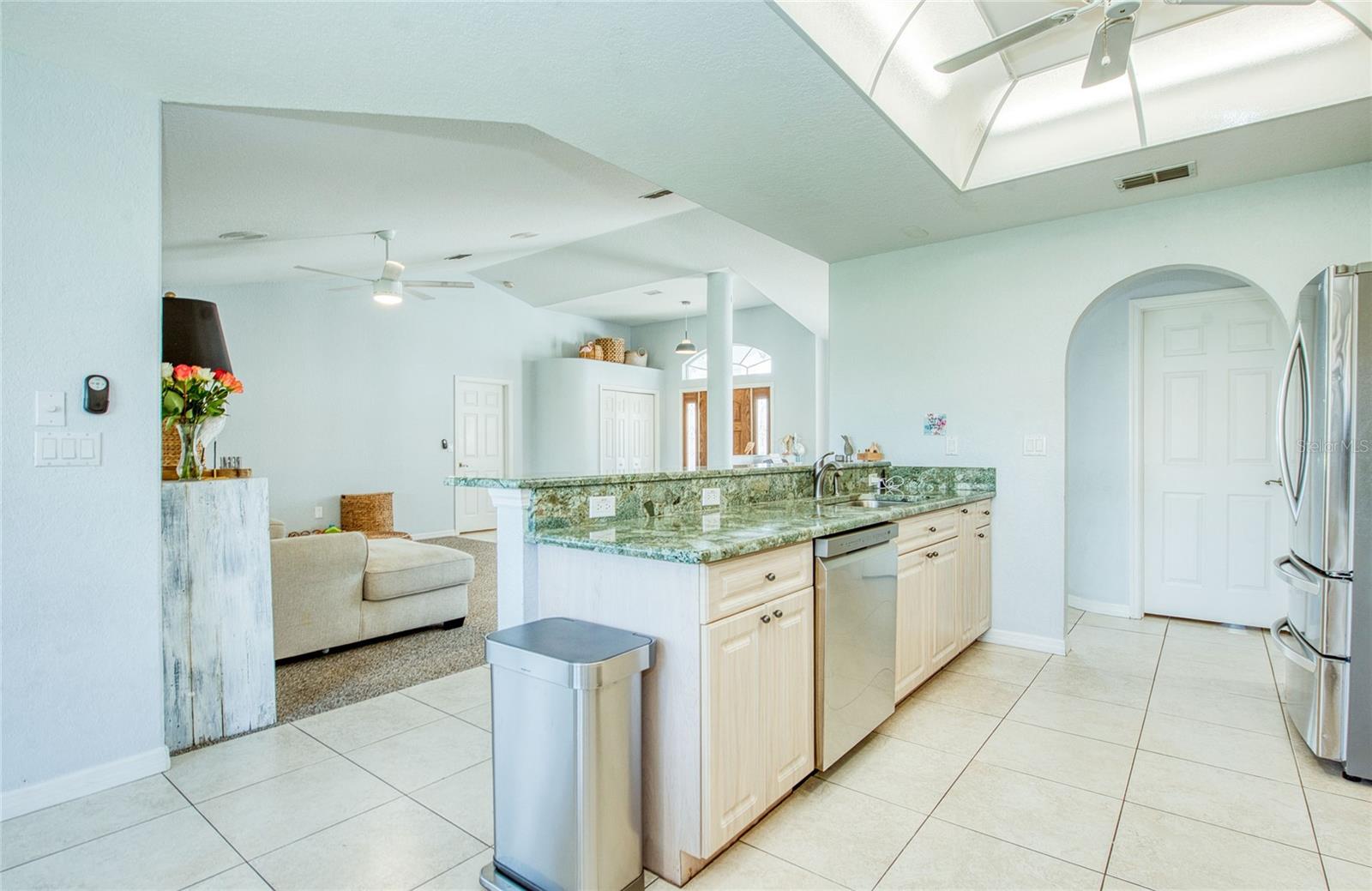 Listing photo id 13 for 8529 Regal Lane