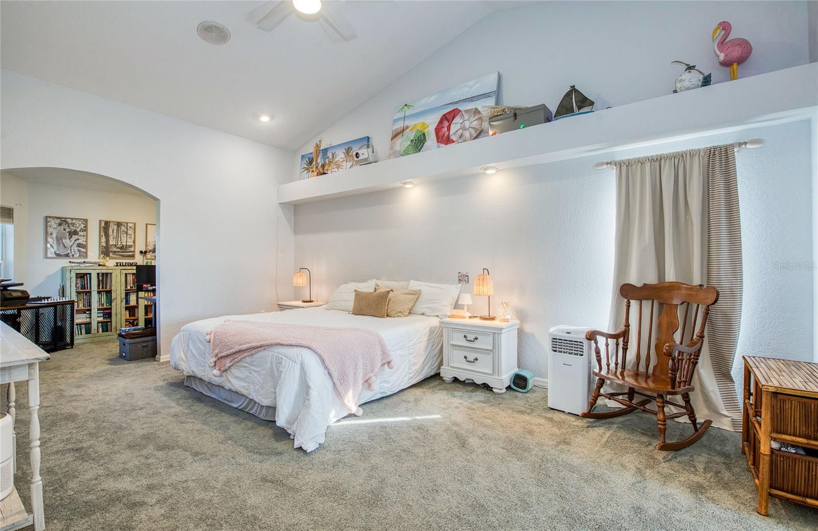 Listing photo id 17 for 8529 Regal Lane