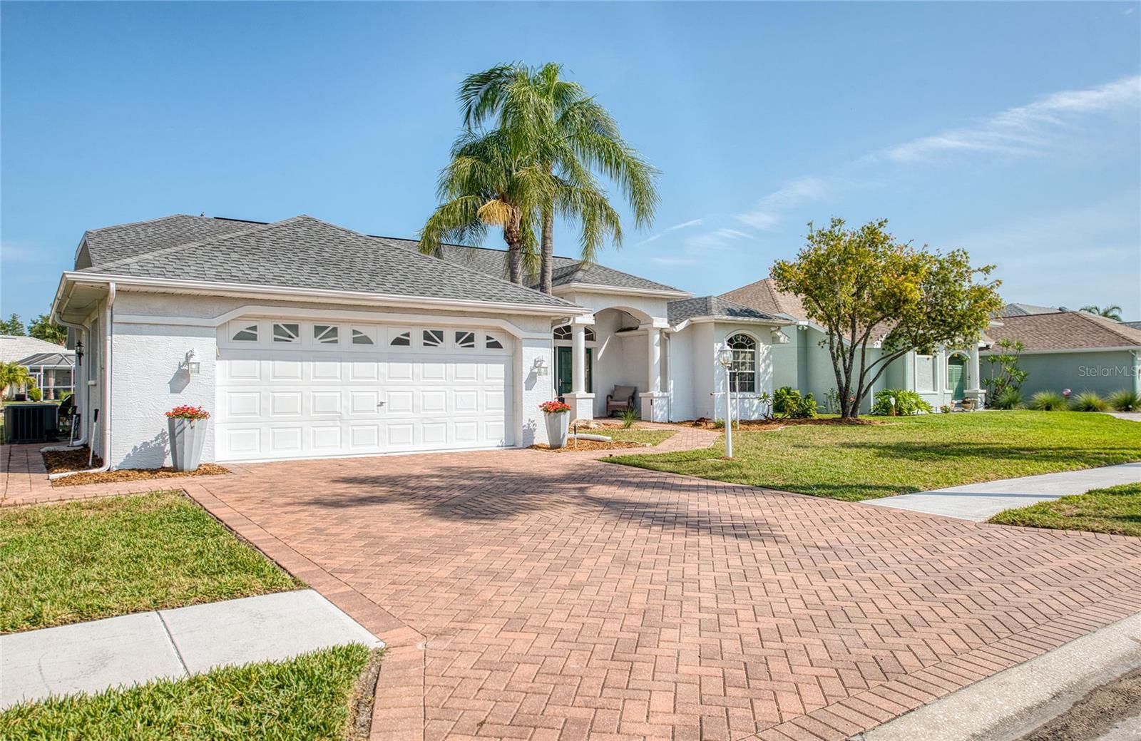 Listing photo id 1 for 8529 Regal Lane
