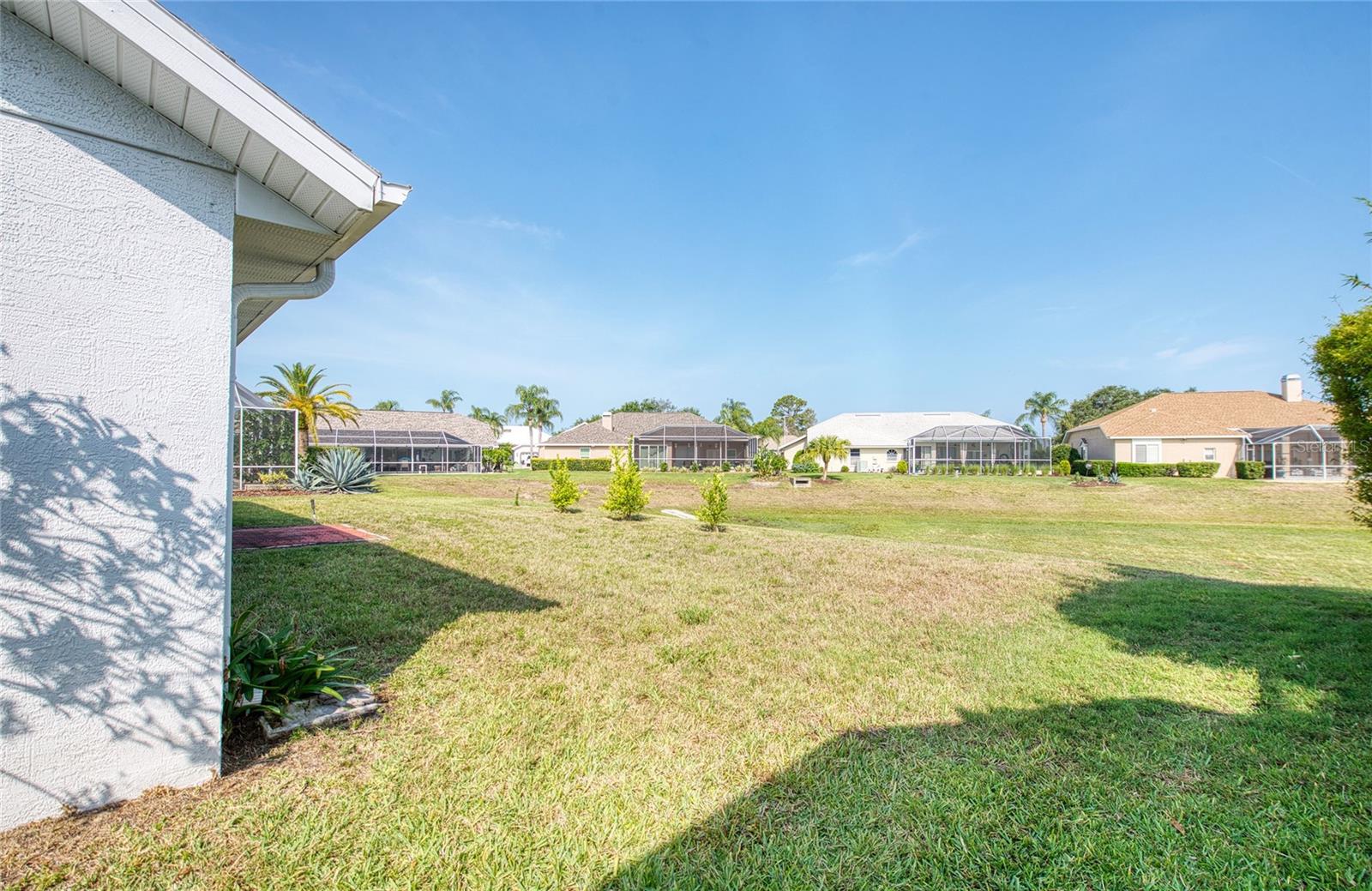 Listing photo id 34 for 8529 Regal Lane
