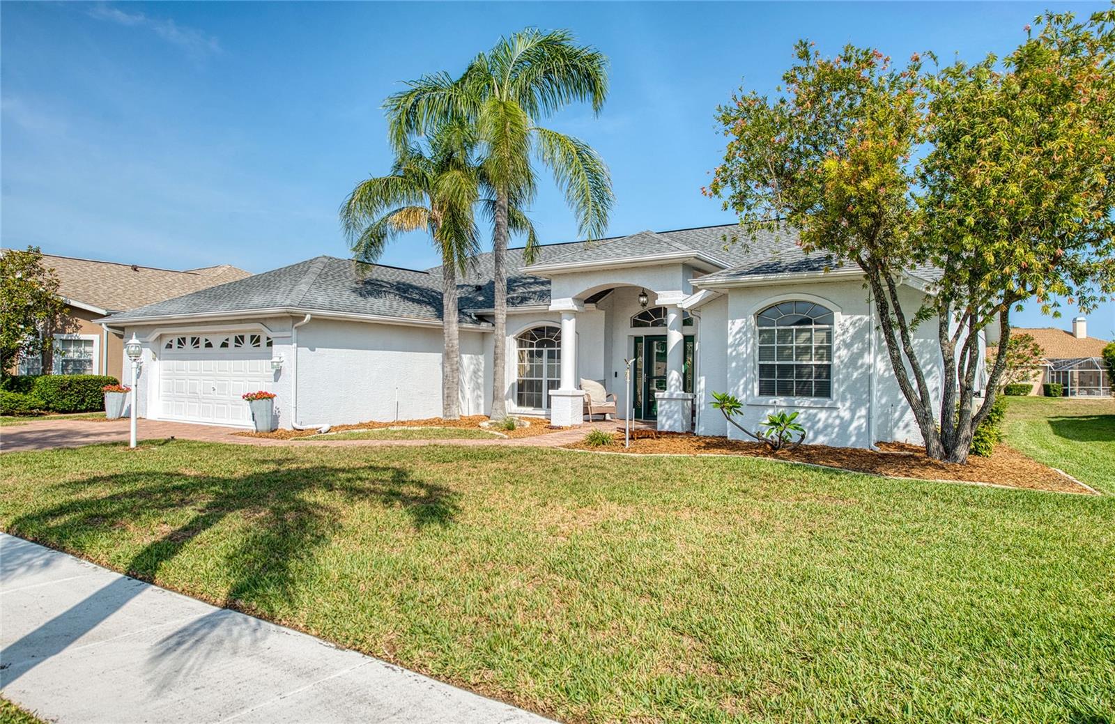 Listing photo id 2 for 8529 Regal Lane