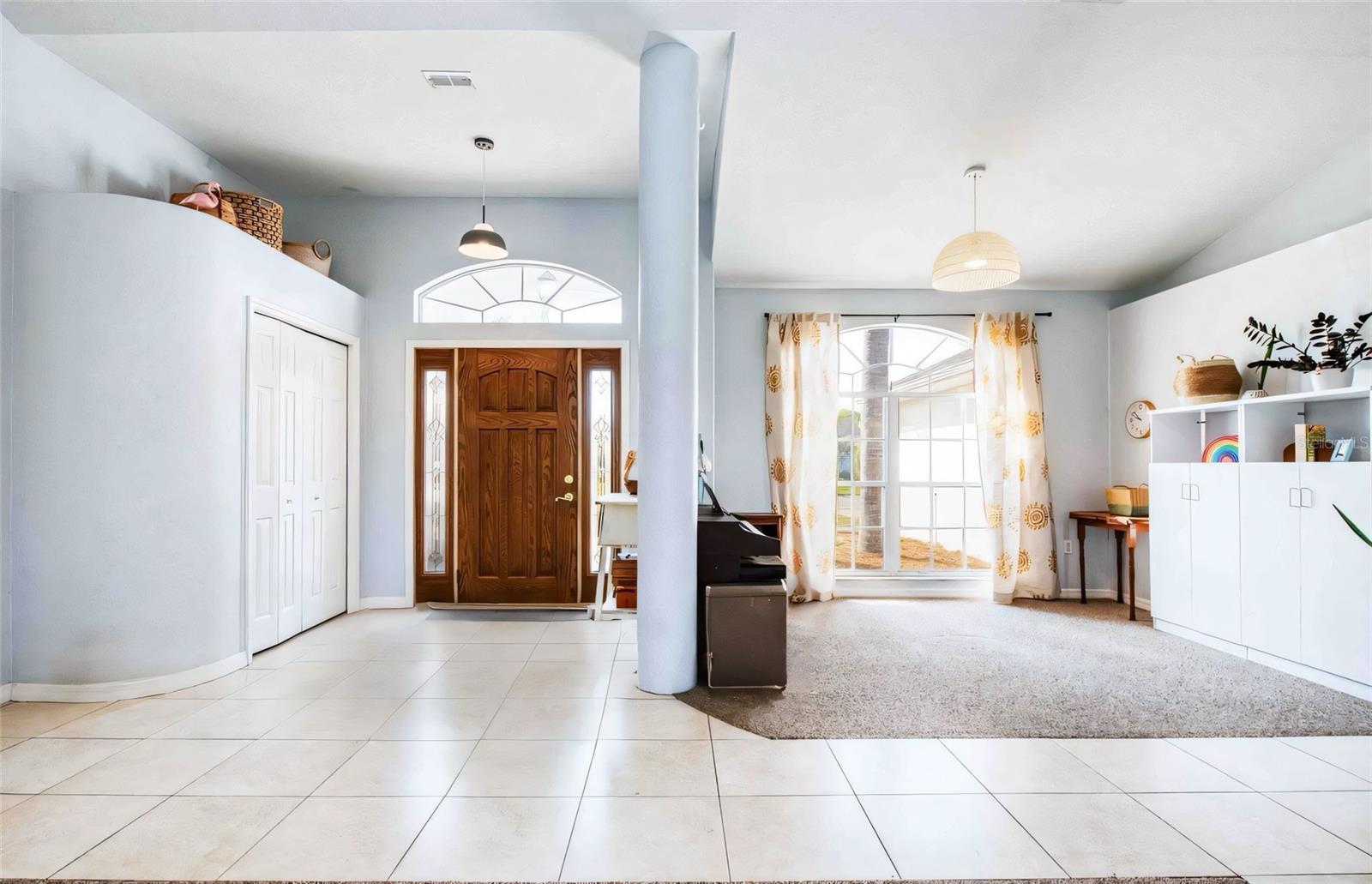 Listing photo id 3 for 8529 Regal Lane