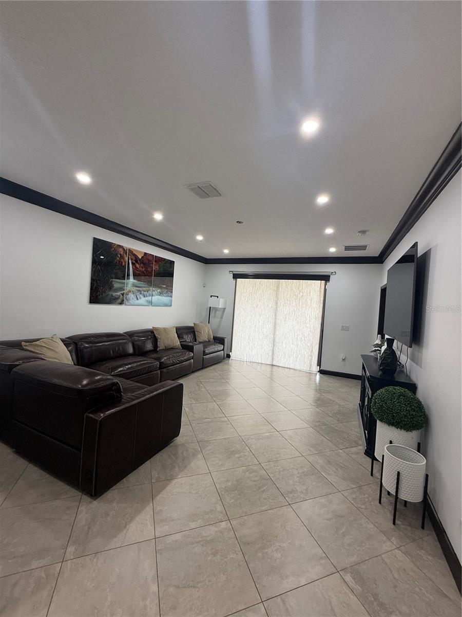 Image 31 of 34 For 13172 Green Violet Drive