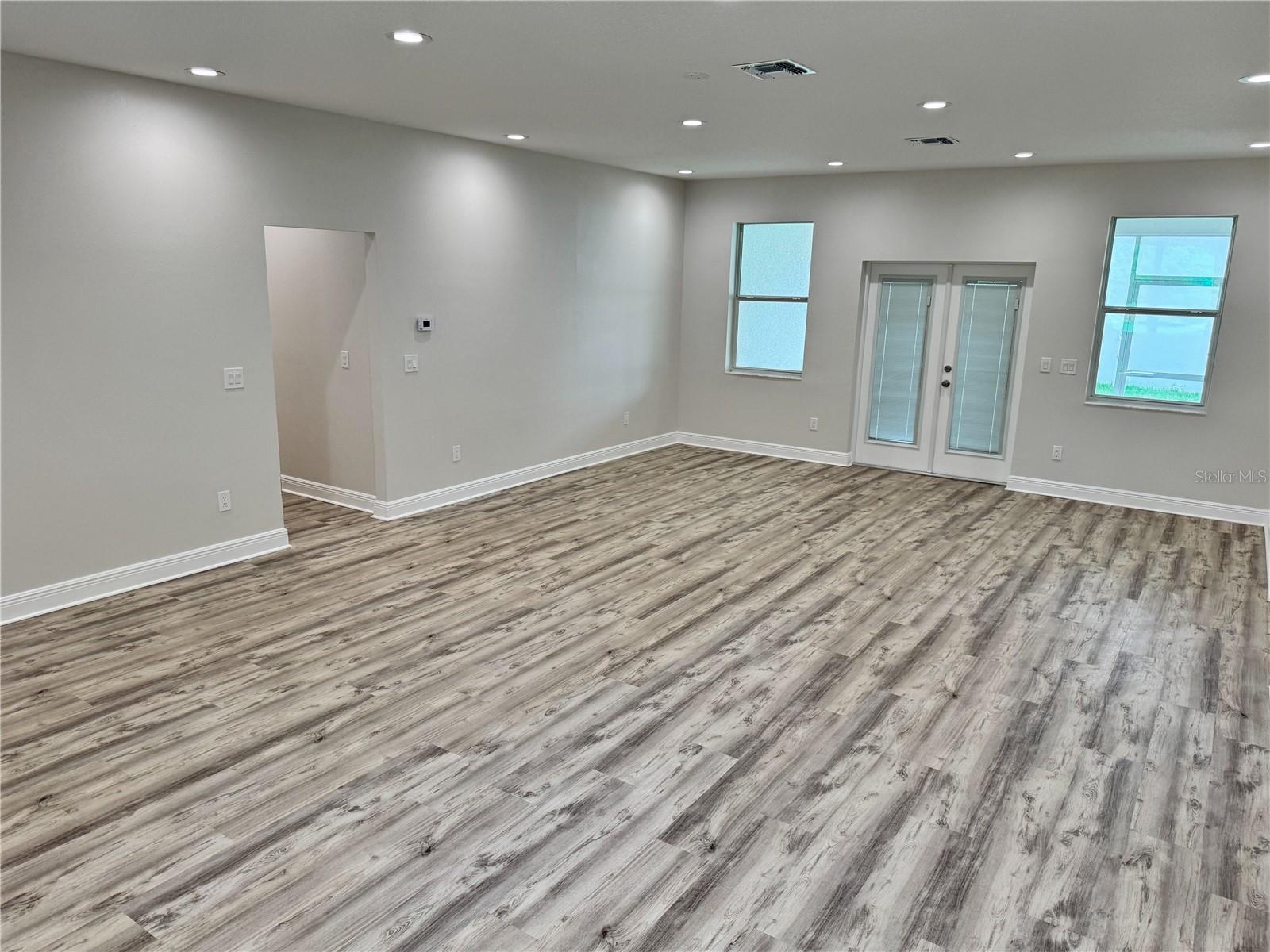 Image 27 of 73 For 13532 14th Street