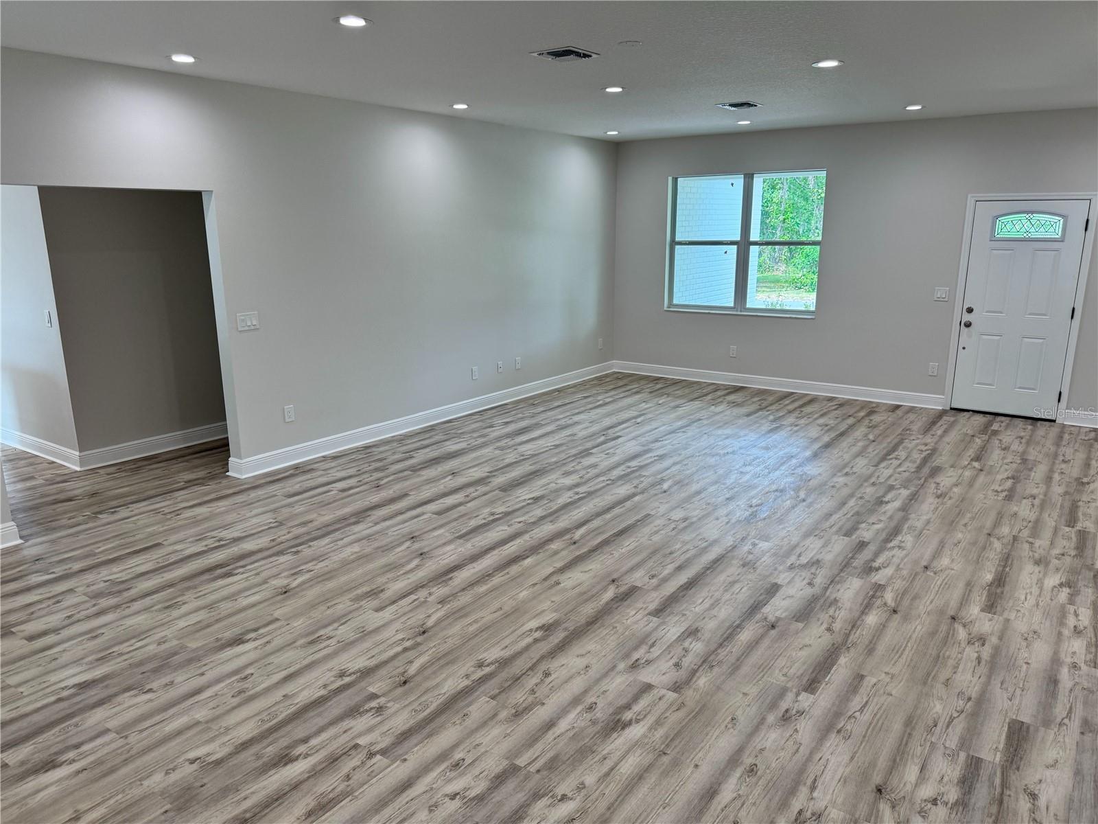 Image 28 of 73 For 13532 14th Street