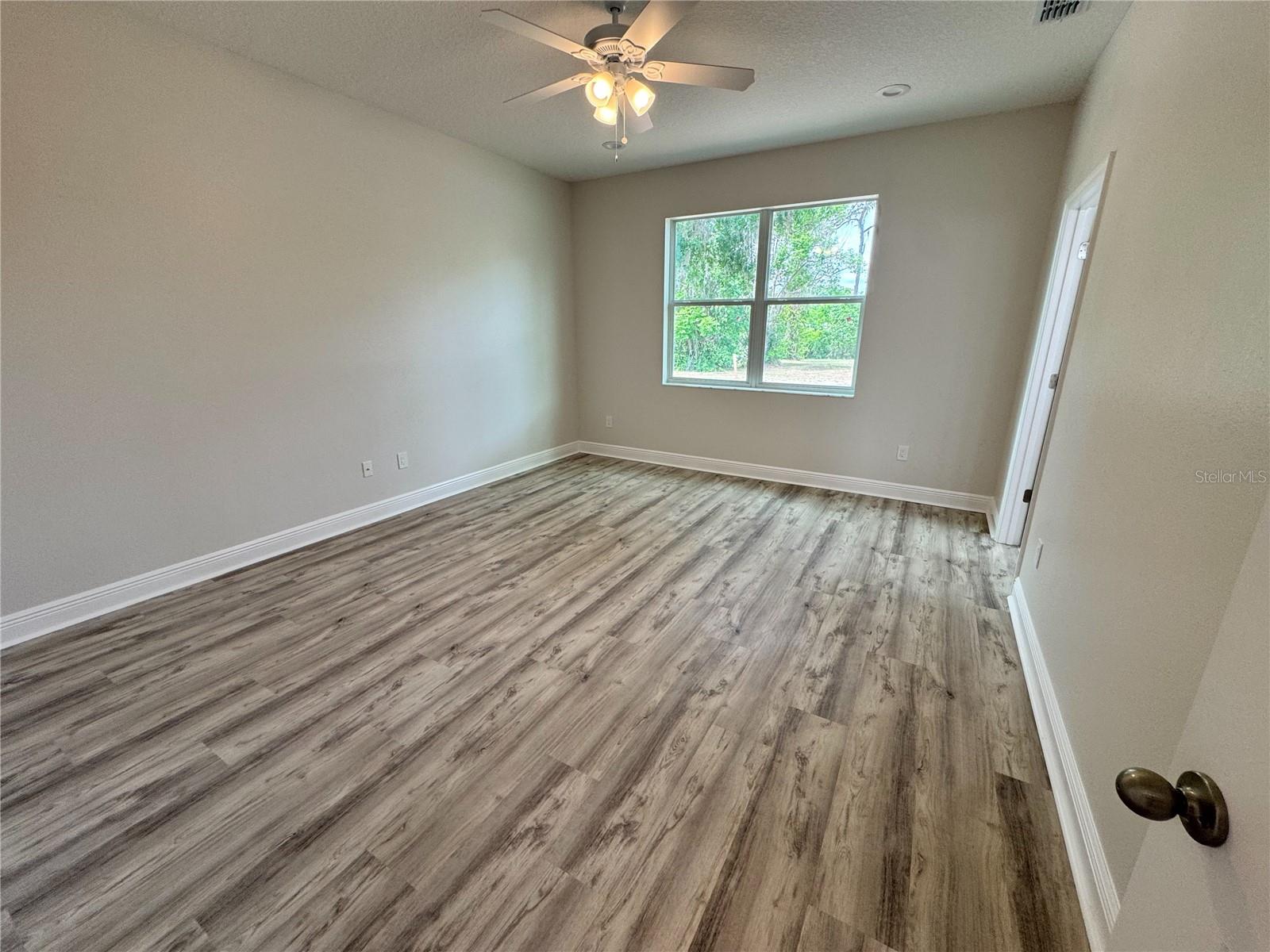 Image 47 of 73 For 13532 14th Street
