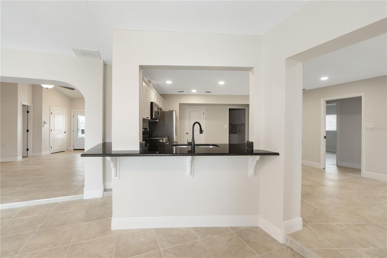 Listing photo id 28 for 5008 Southshore Drive
