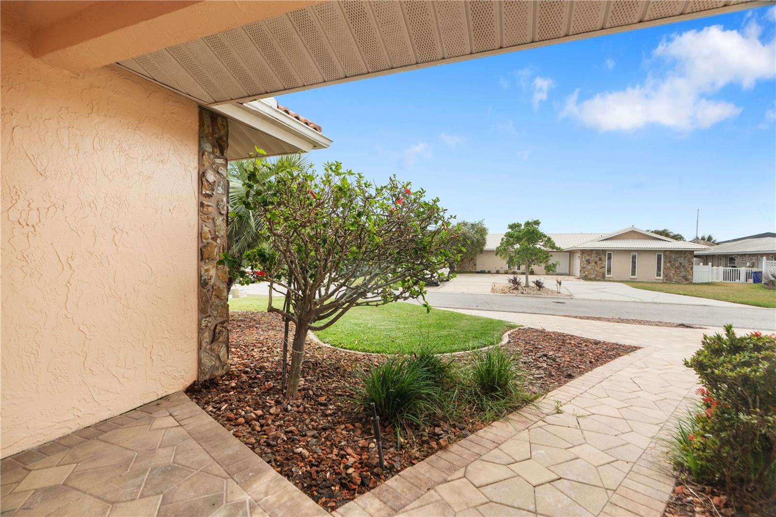 Listing photo id 39 for 5008 Southshore Drive