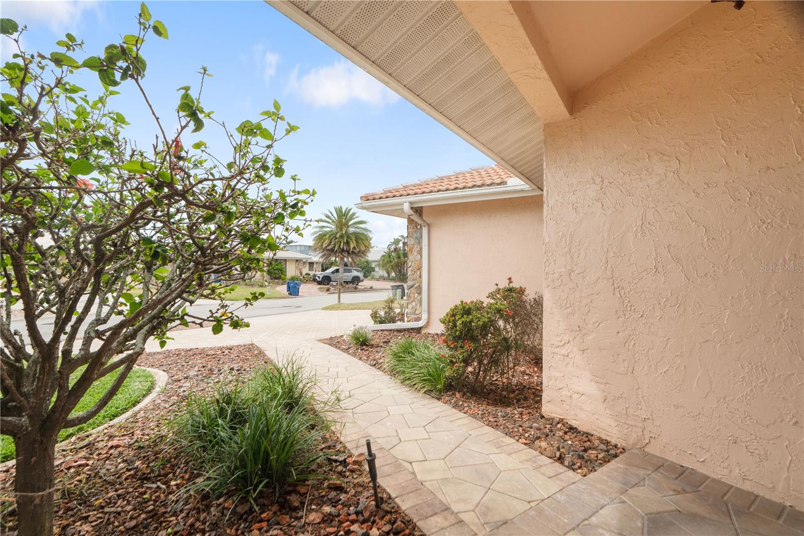 Listing photo id 40 for 5008 Southshore Drive