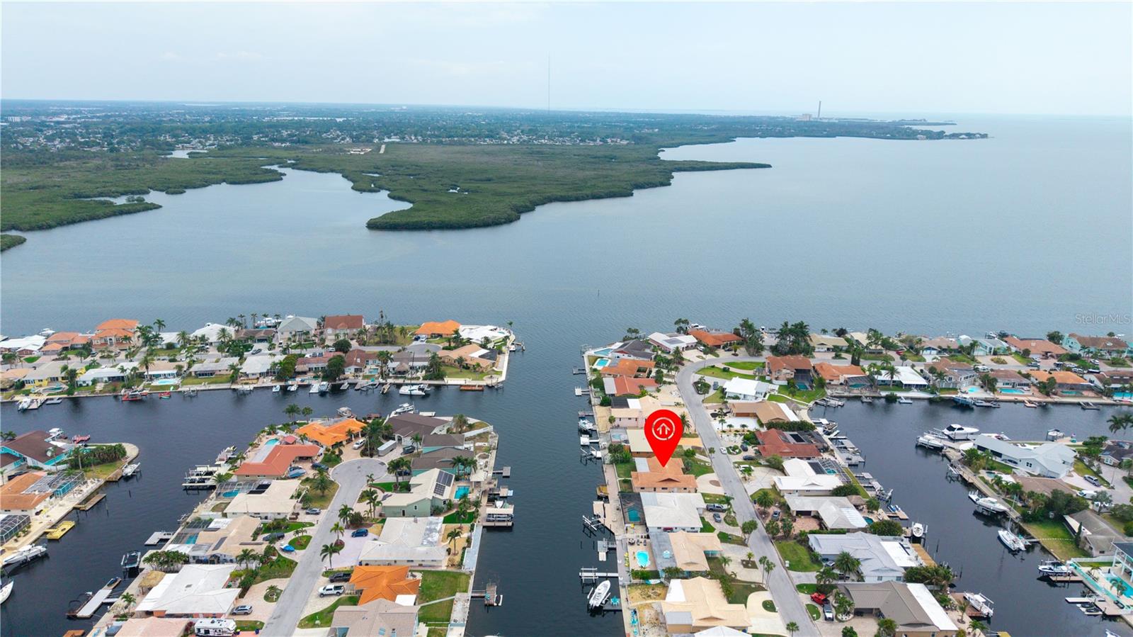 Listing photo id 45 for 5008 Southshore Drive