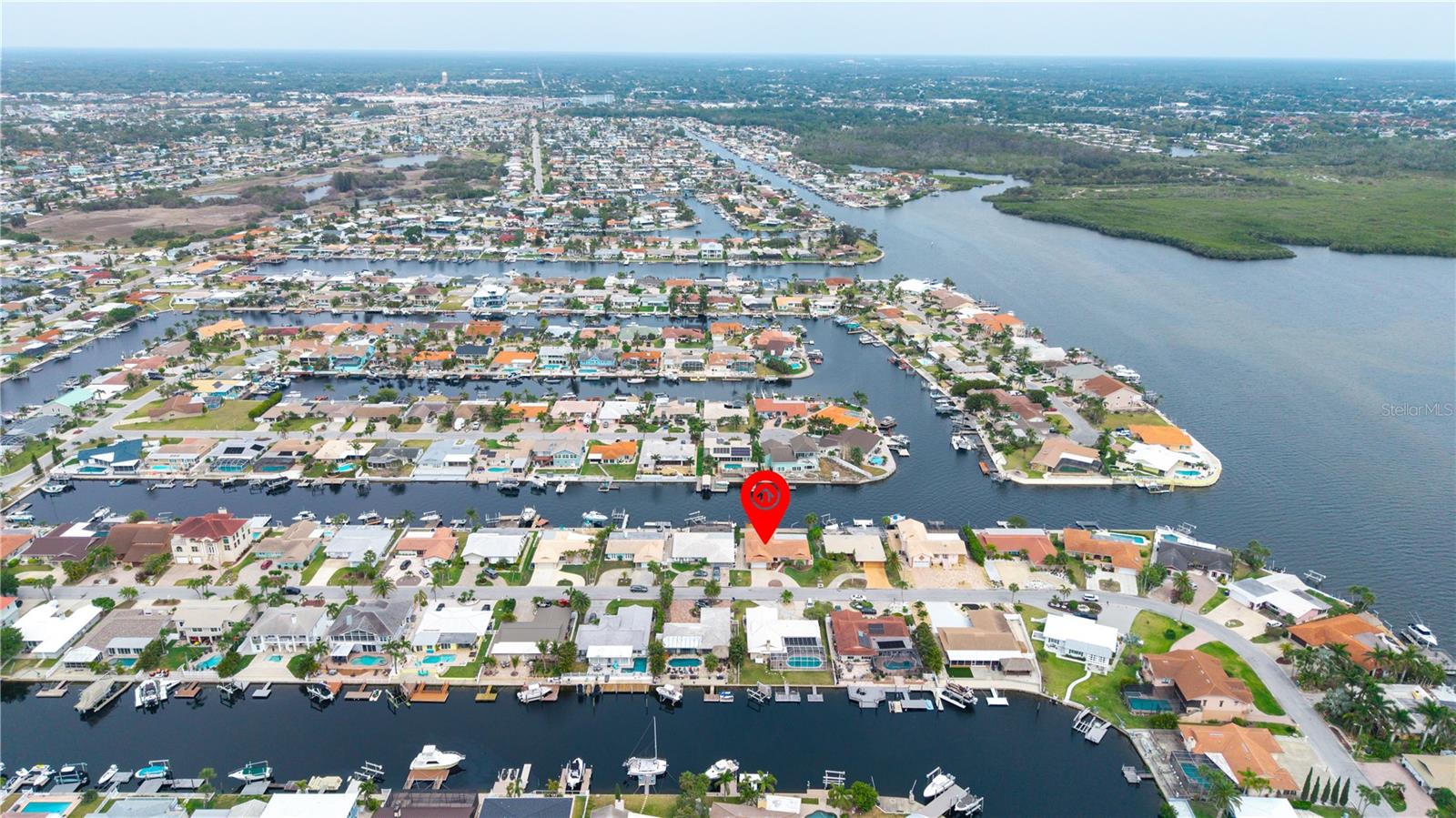 Listing photo id 51 for 5008 Southshore Drive
