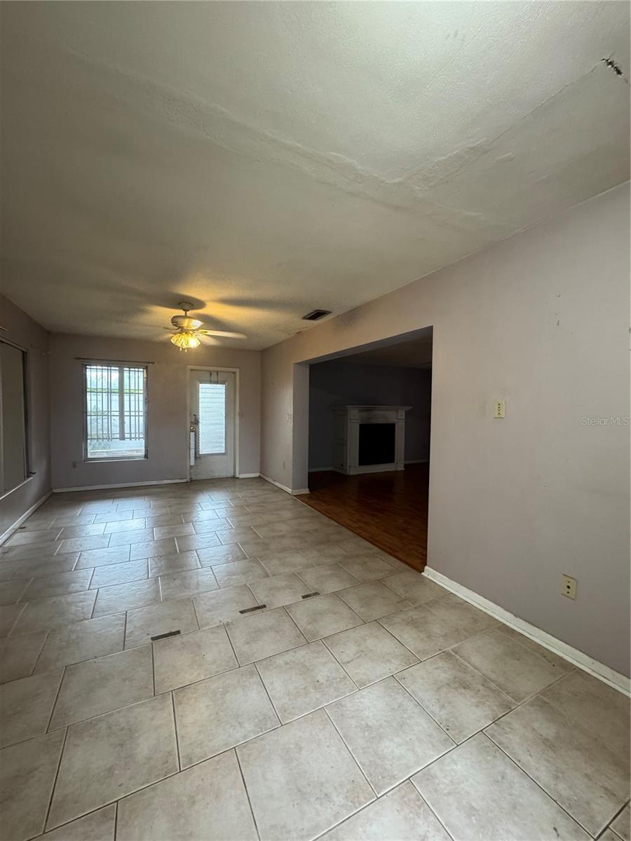 Image 16 of 25 For 977 Gershwin Drive