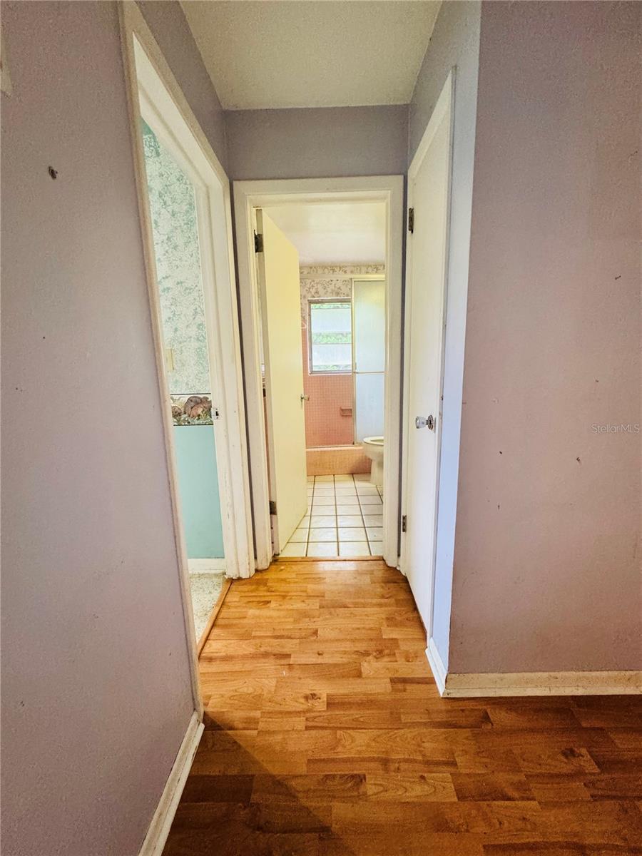 Image 7 of 25 For 977 Gershwin Drive