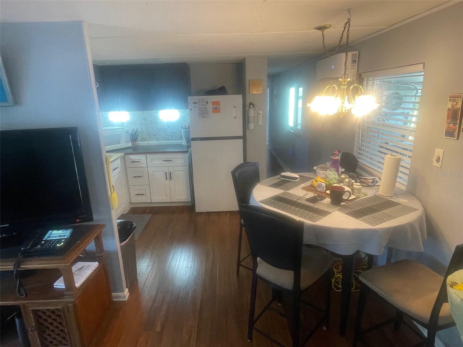 Image 3 of 15 For 1100 Curlew Road 194