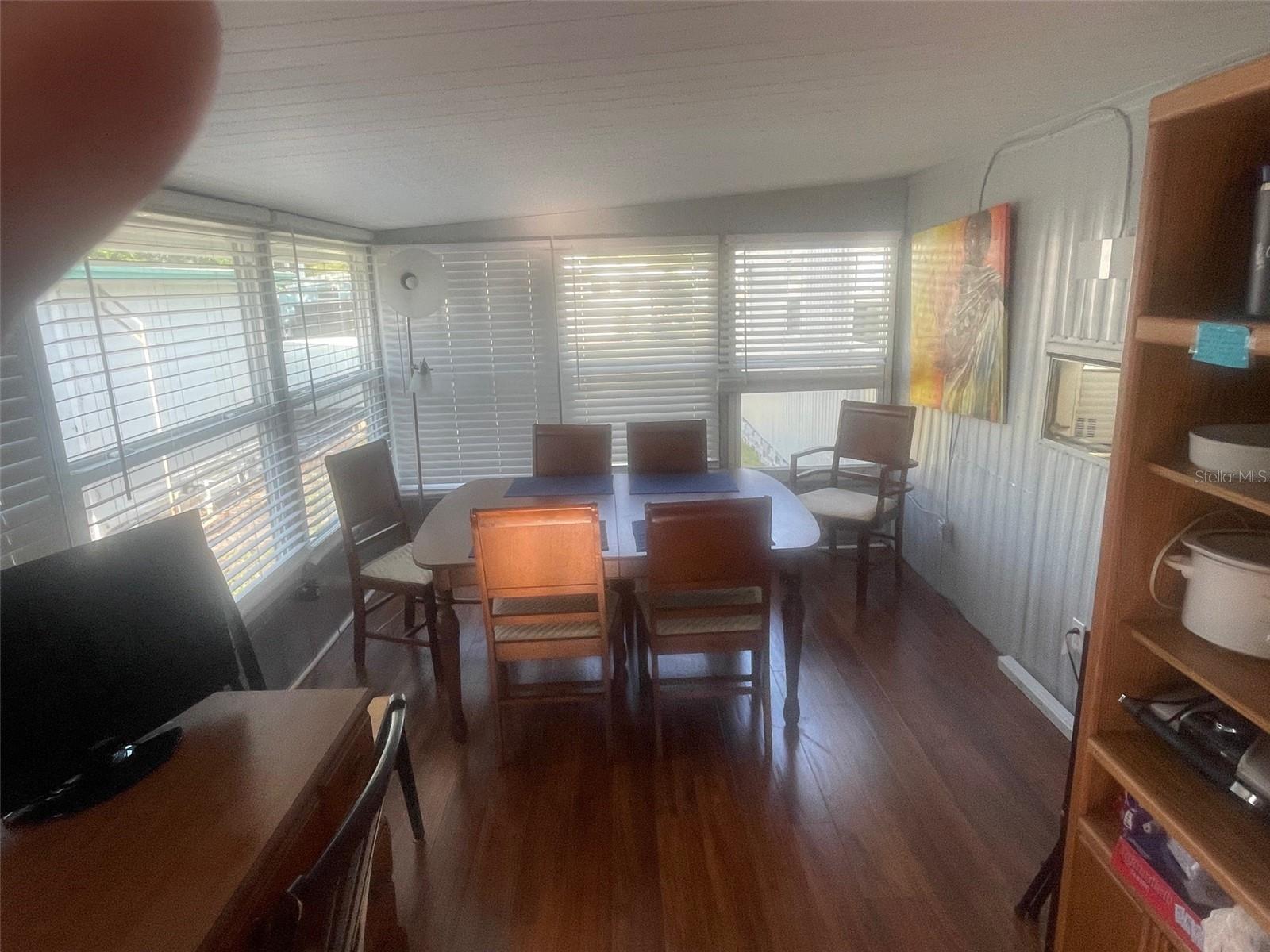 Image 7 of 15 For 1100 Curlew Road 194