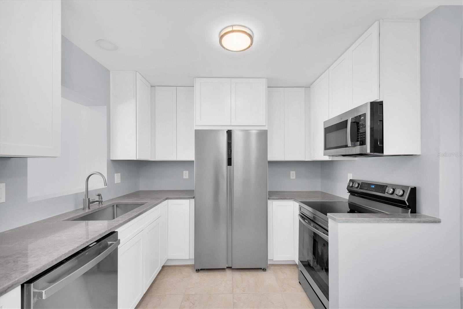 Image 12 of 51 For 9020 Gulf Boulevard